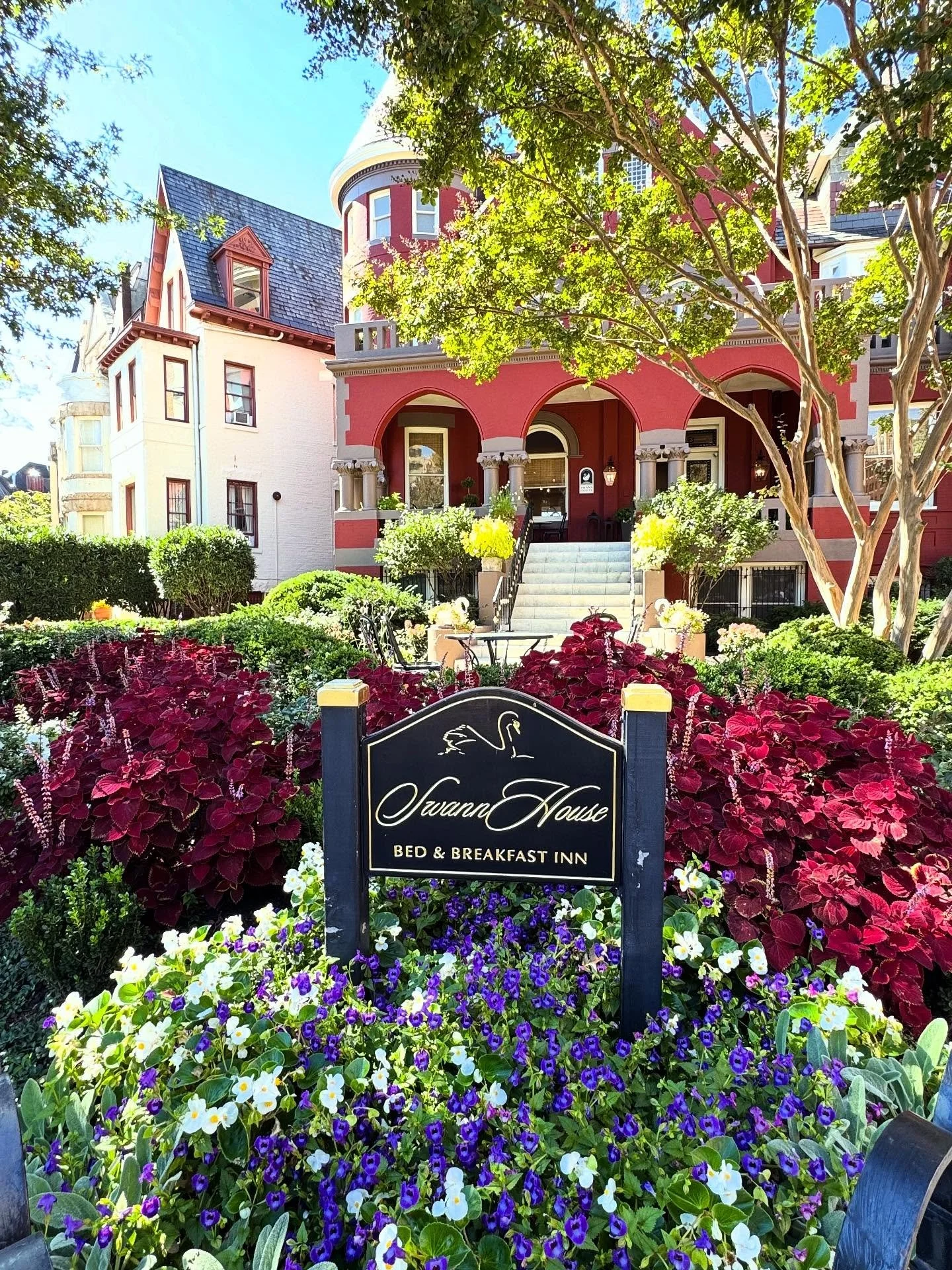 @swannhousebb #pablolandscapeservices🍃✉️ #summerlook  #landscape_captures