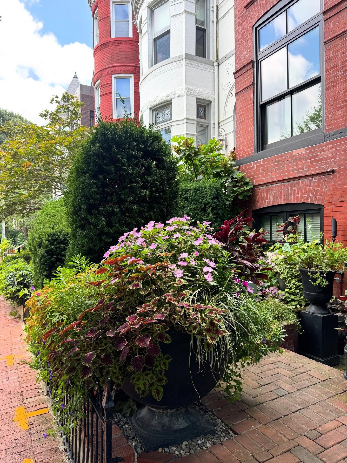 #pablolandscapeservices🍃✉️ #pots #thebestforyou @pablolandscapeservices