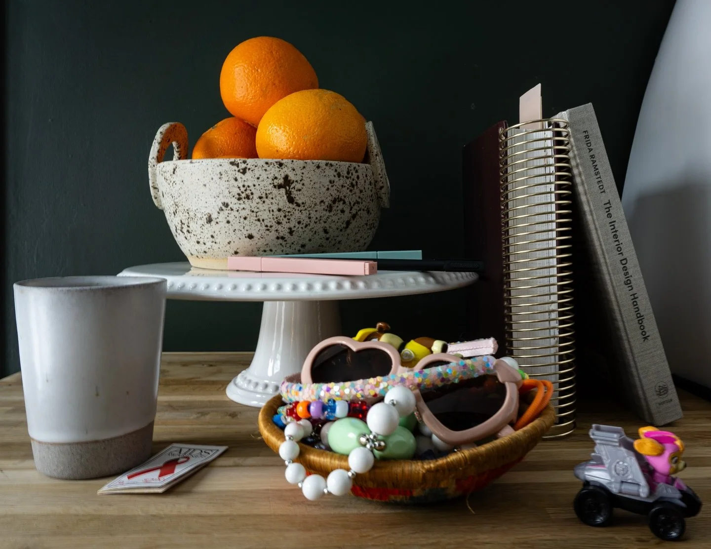 And just like that, my first assignment is submitted ✨ I was tasked with creating an assemblage of objects that represent/have value to me, which I&rsquo;ll sketch as a still life in step 2. I was drawn to items I touch routinely throughout the day, 