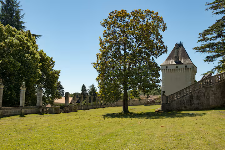 view across terrace to la T.png