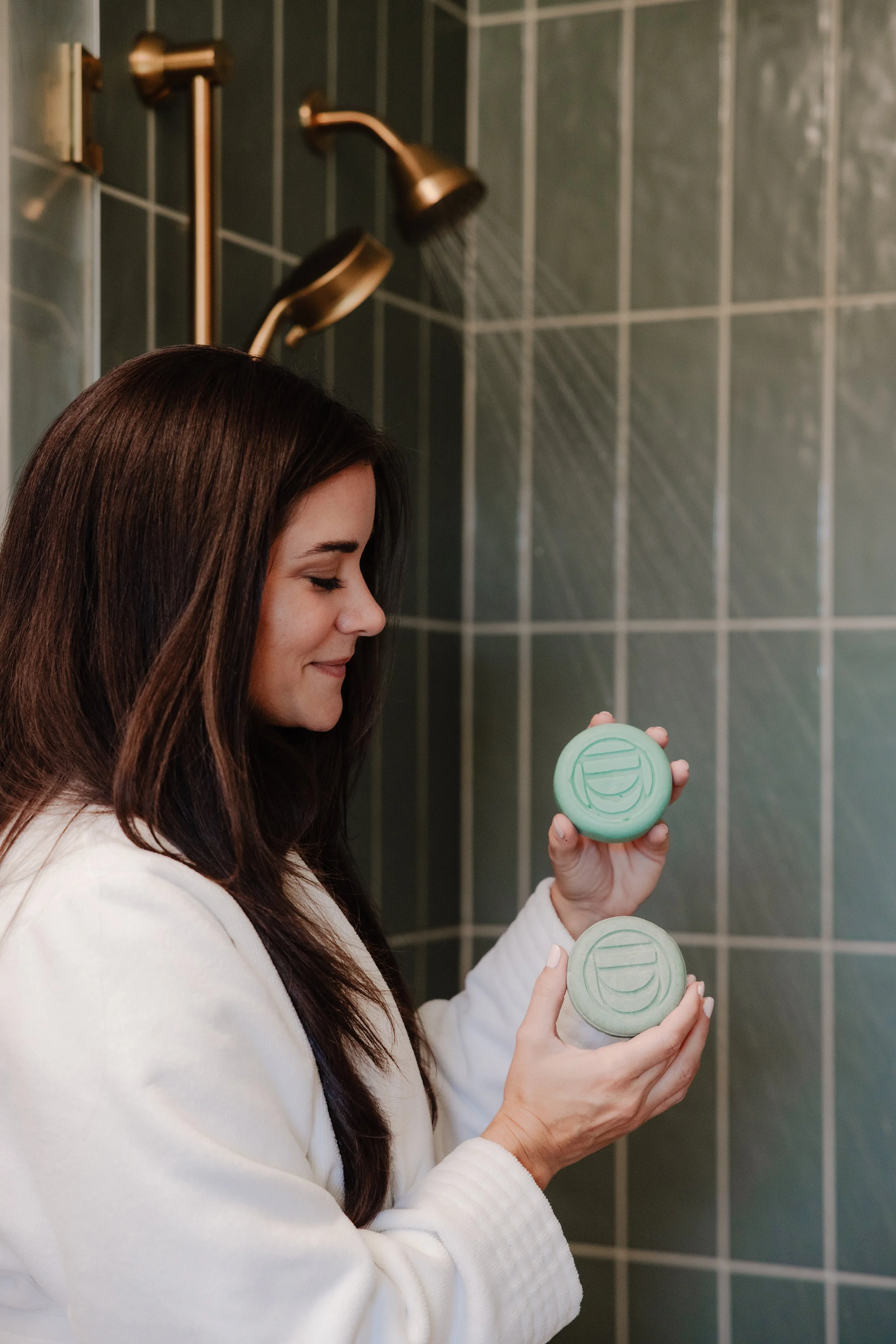 How to Incorporate Natural Hair Care Products Into Your Daily Routine