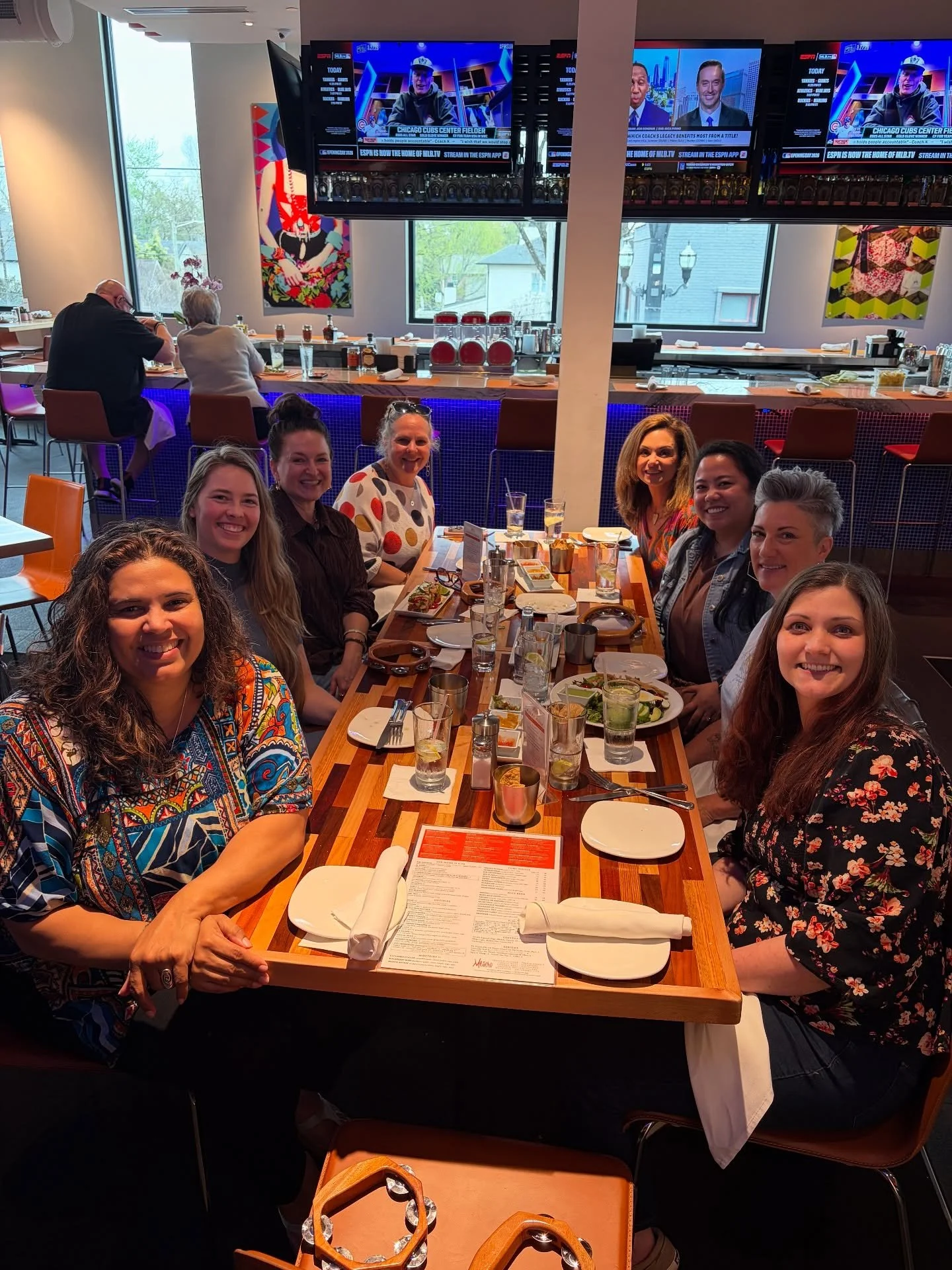 Our first FEON member lunch did NOT disappoint ✨

Between the laughs, the conversations, and the energy at the table&hellip; yeah, we&rsquo;re definitely doing this again 🤍