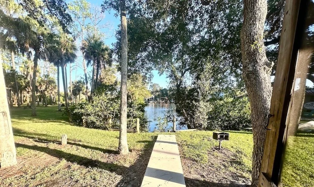 marys fish camp cabin 6.jpg