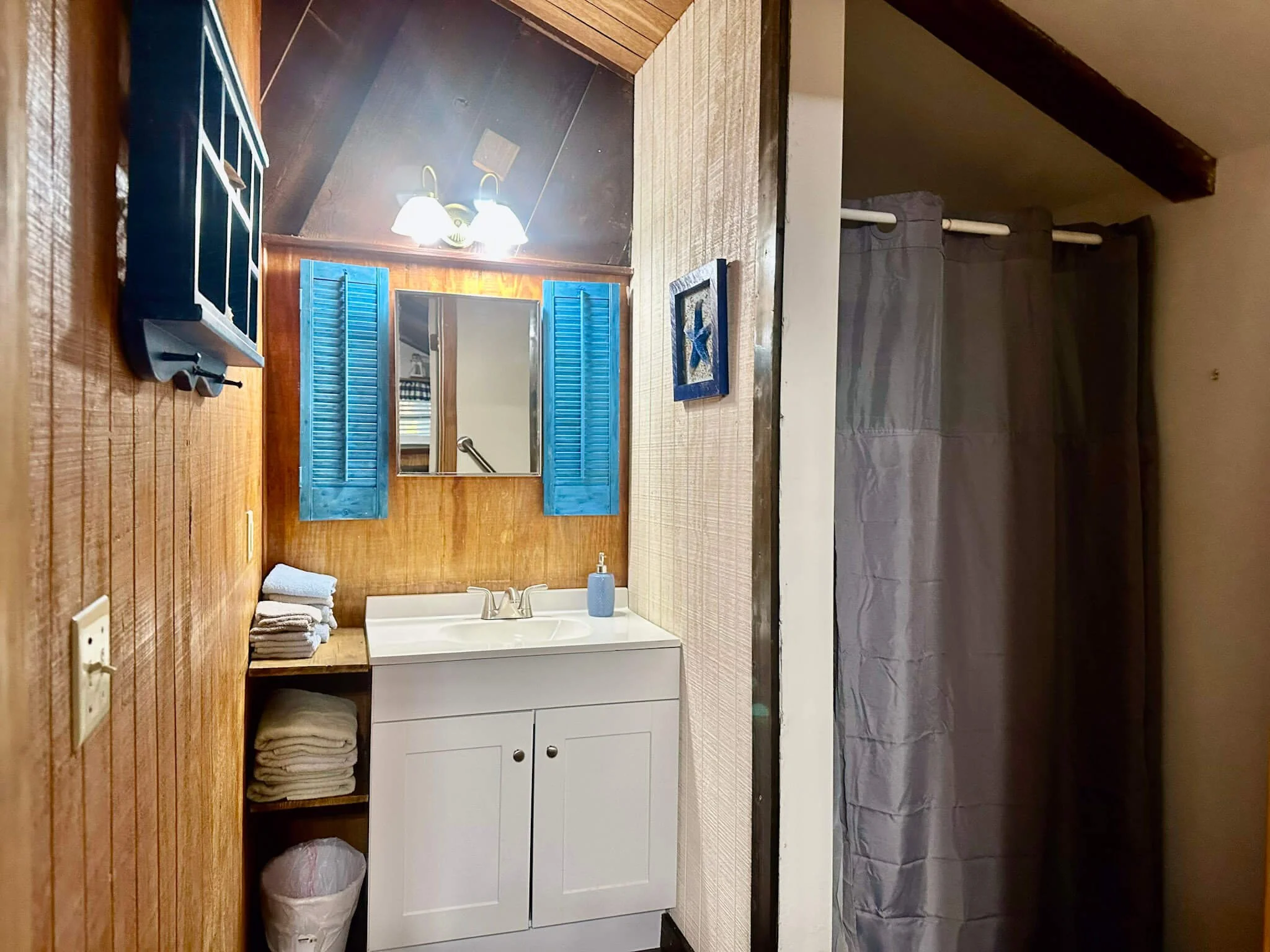 cabin 1 bathroom.jpg