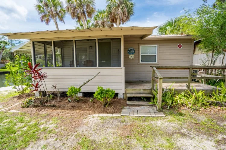 marys fish camp cabin 3.jpg