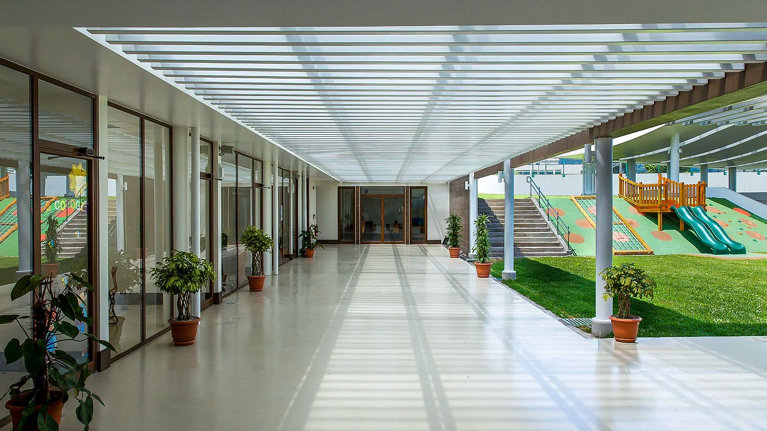 KINDER HUMBOLDT 3.jpg