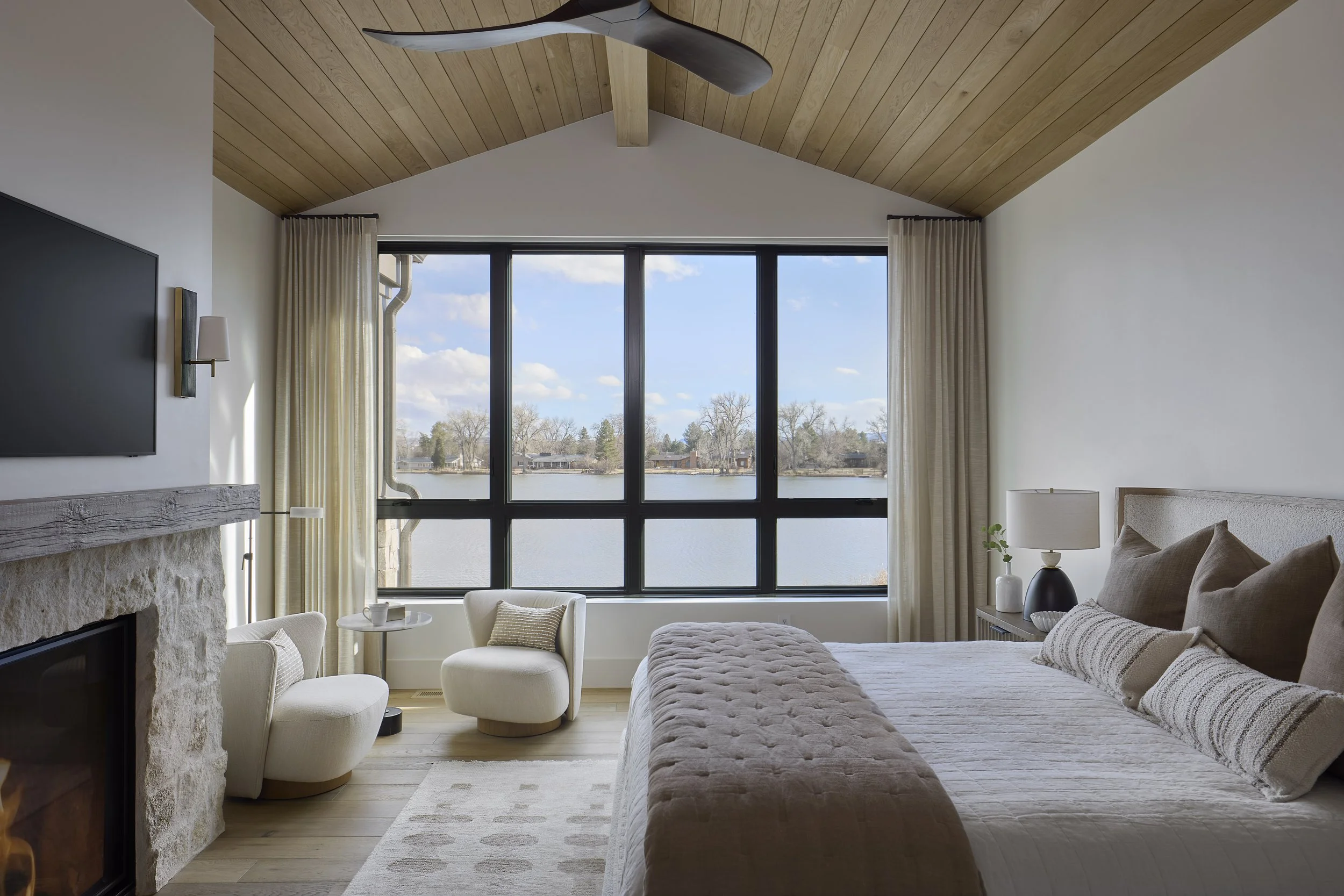 BOW MAR PRIMARY BEDROOM 2109.jpg