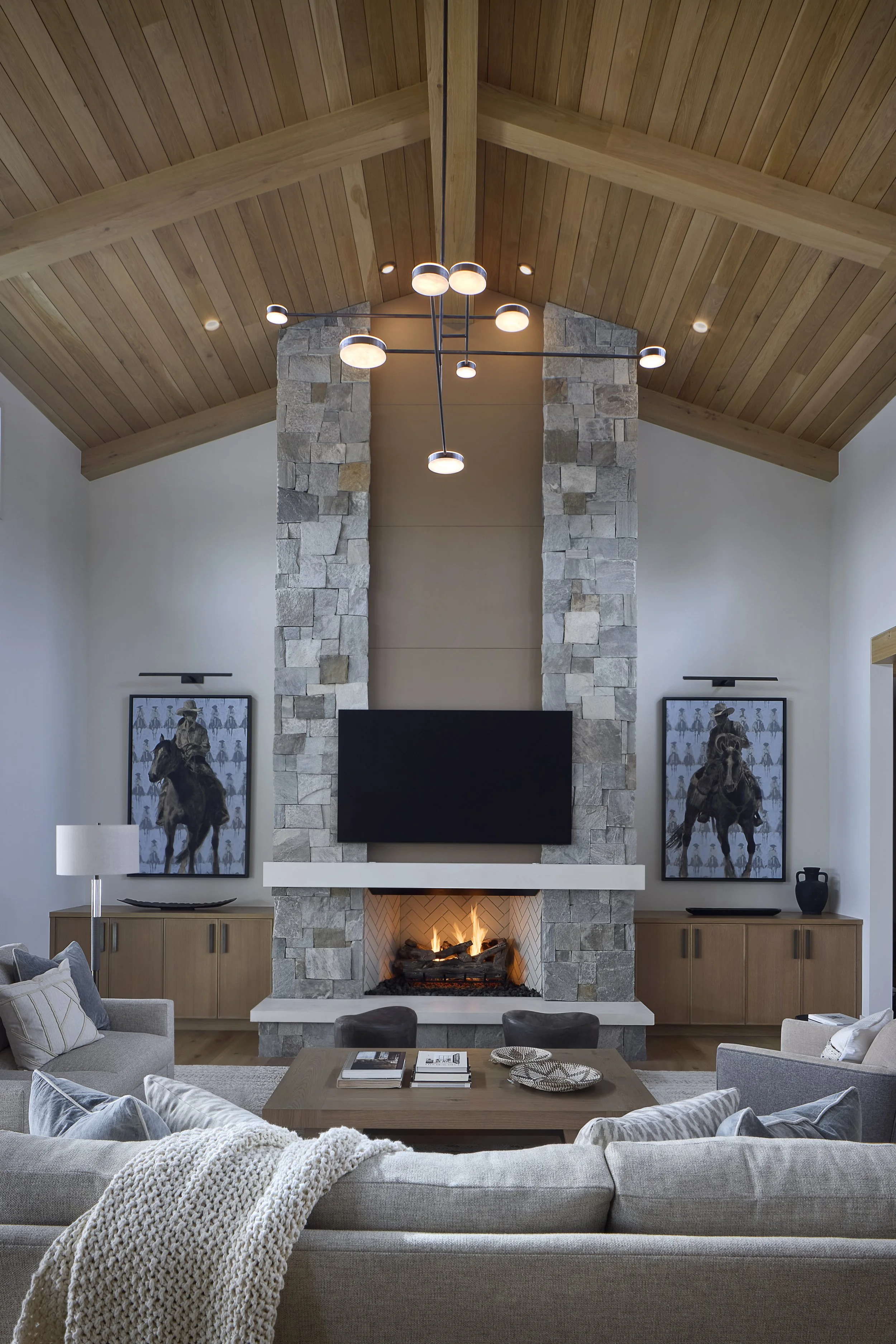 BOW MAR LIVING 2388.jpg