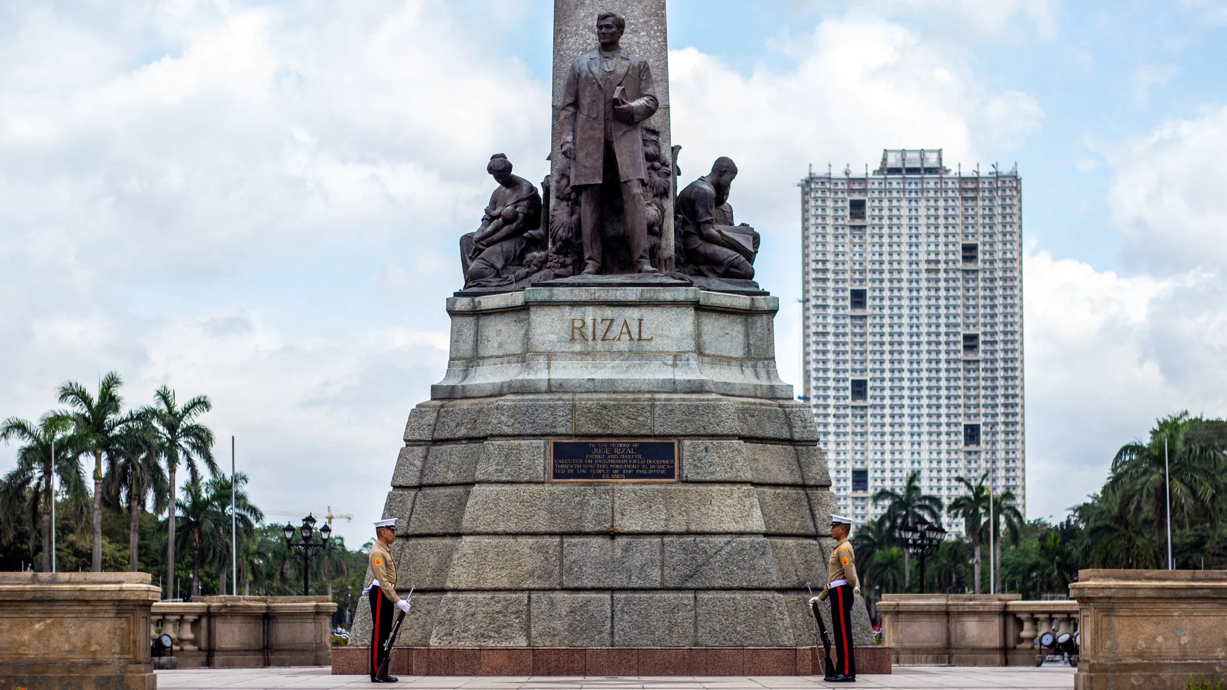 Luneta Park_Rizal.jpg