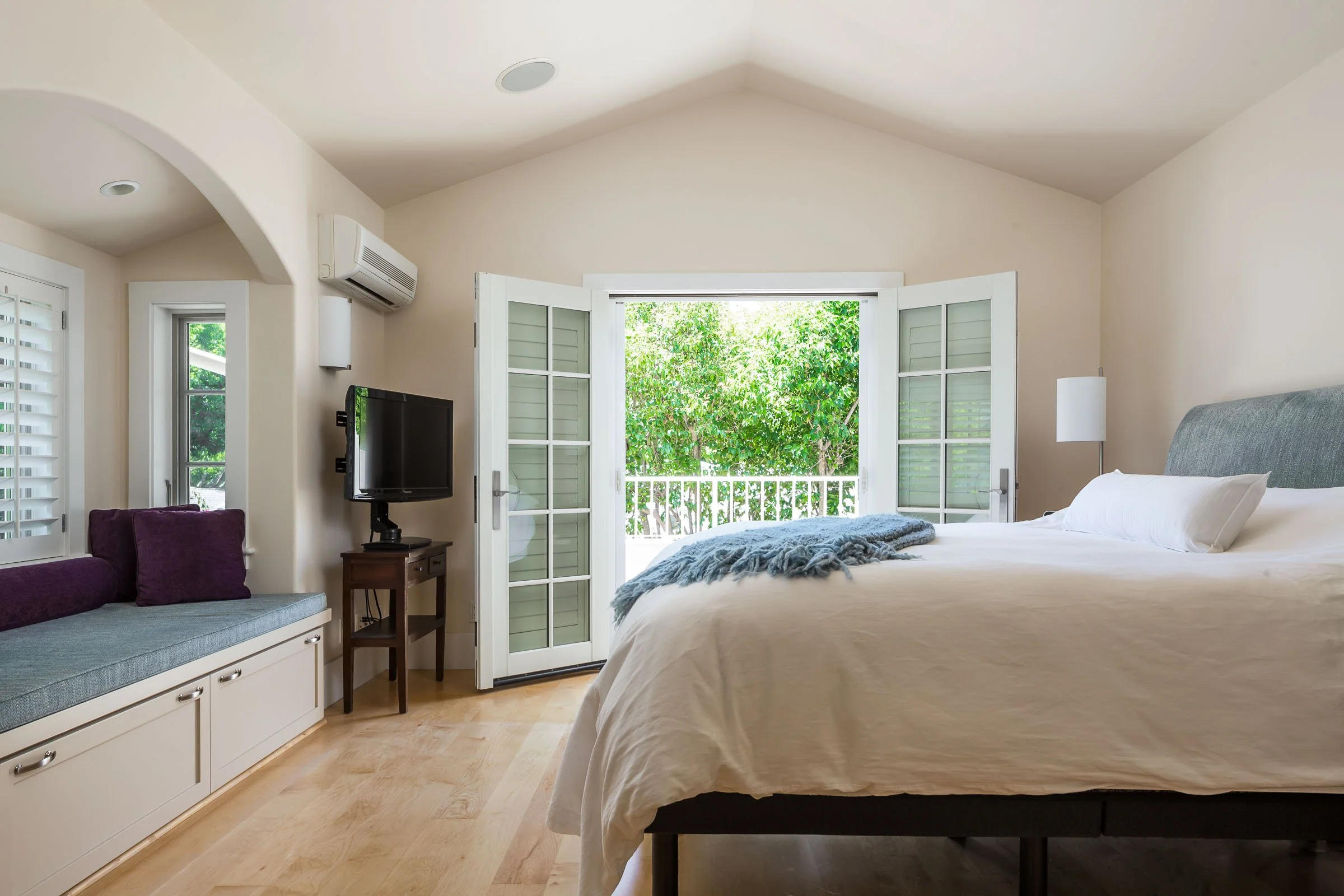 1630 Portola-3-Web-Large.jpg