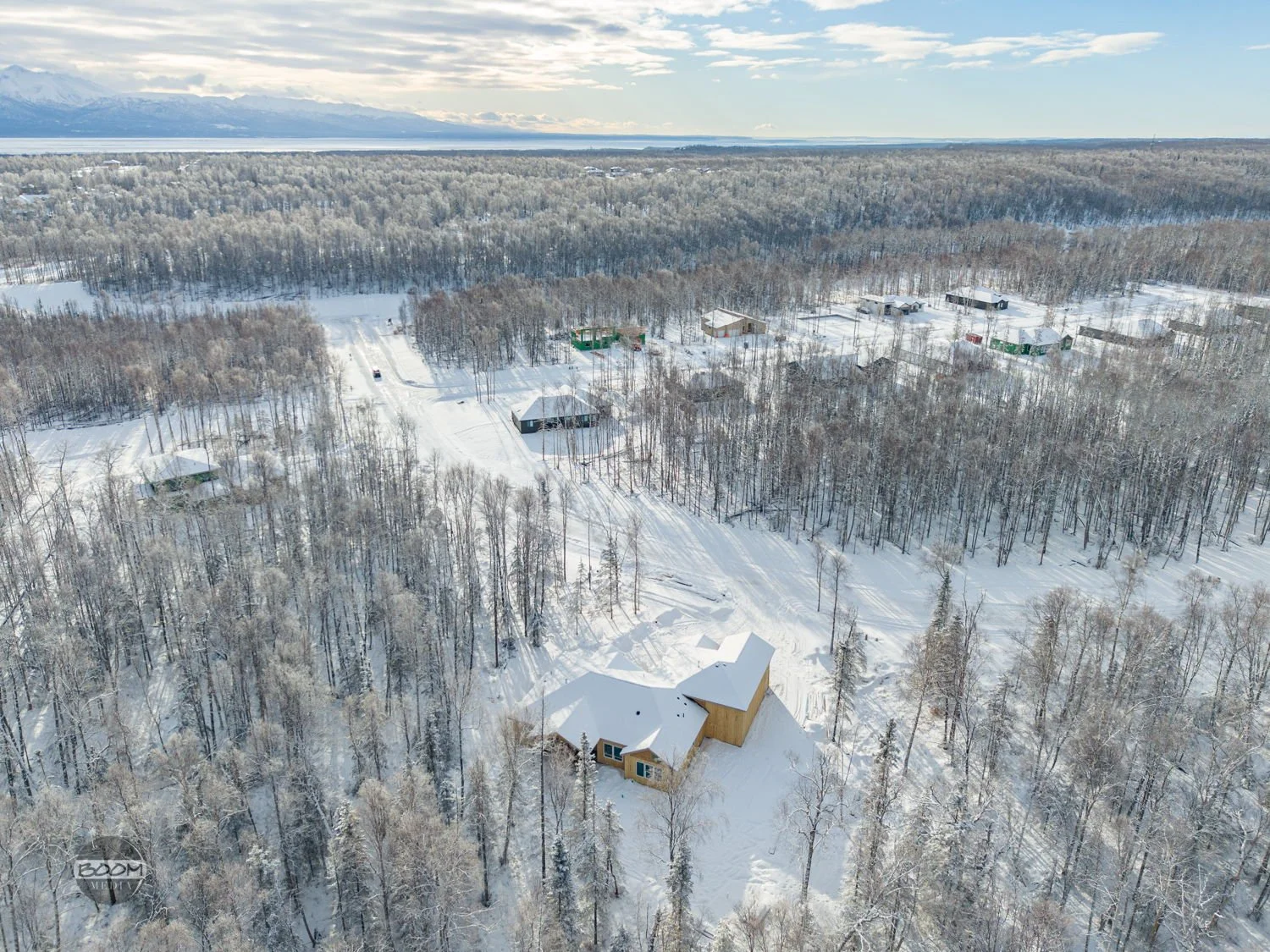 12-web-or-mls-2071 W Cameron Dr-12.jpg