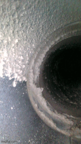 Før bilder av avtrekk fra kjøkken / bysse på båt og vanlig avtrekk