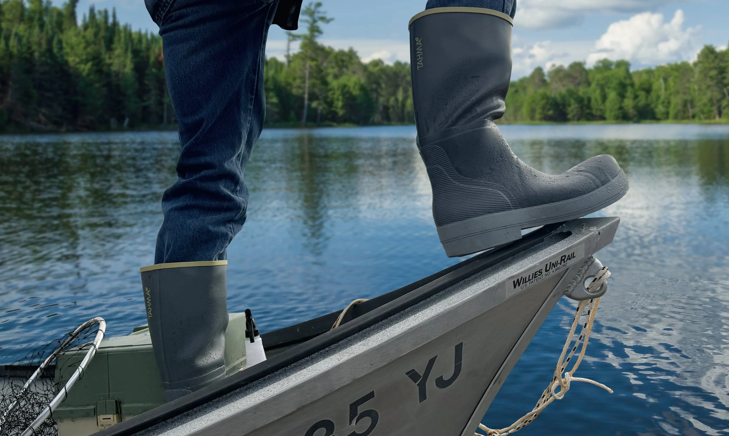 tall-boot-boat-3.jpg