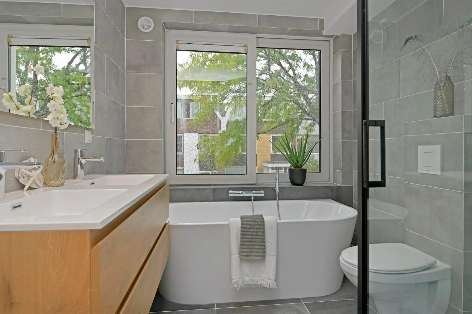 WhatsApp Image 2025-10-27 at 4.52.09 PM (2).jpeg