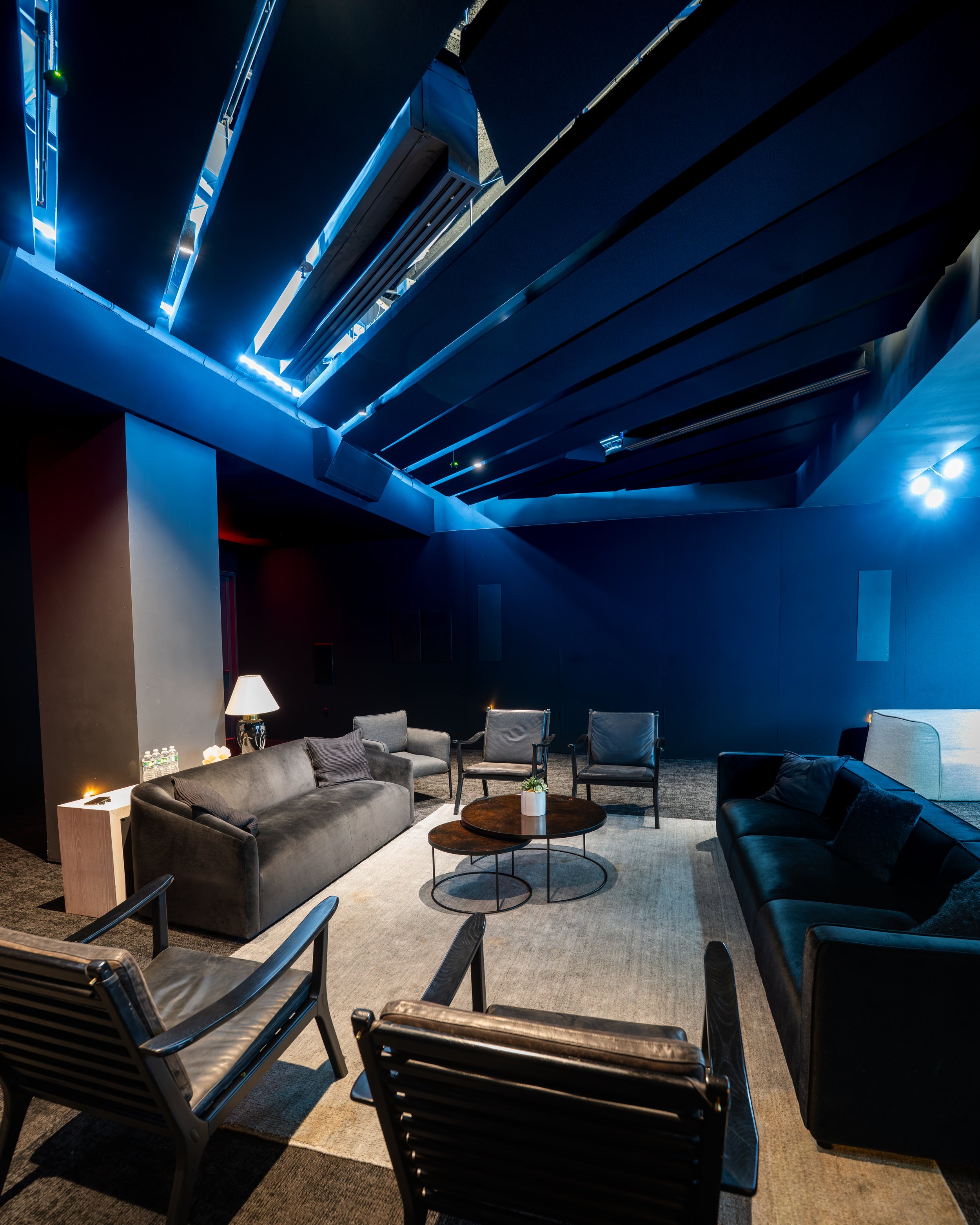 CREATIVE LOUNGE.jpg