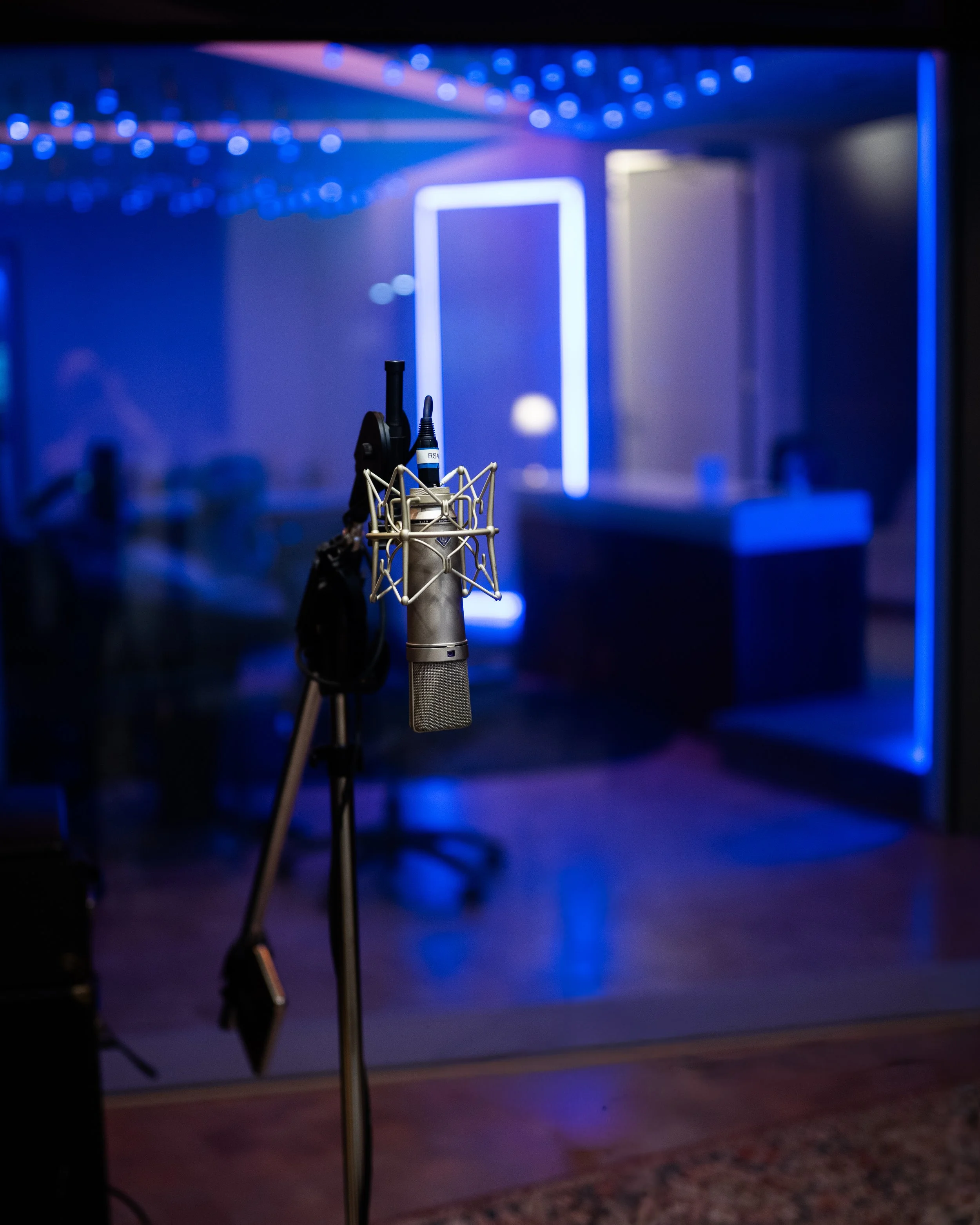S1 LIVE U87.jpg