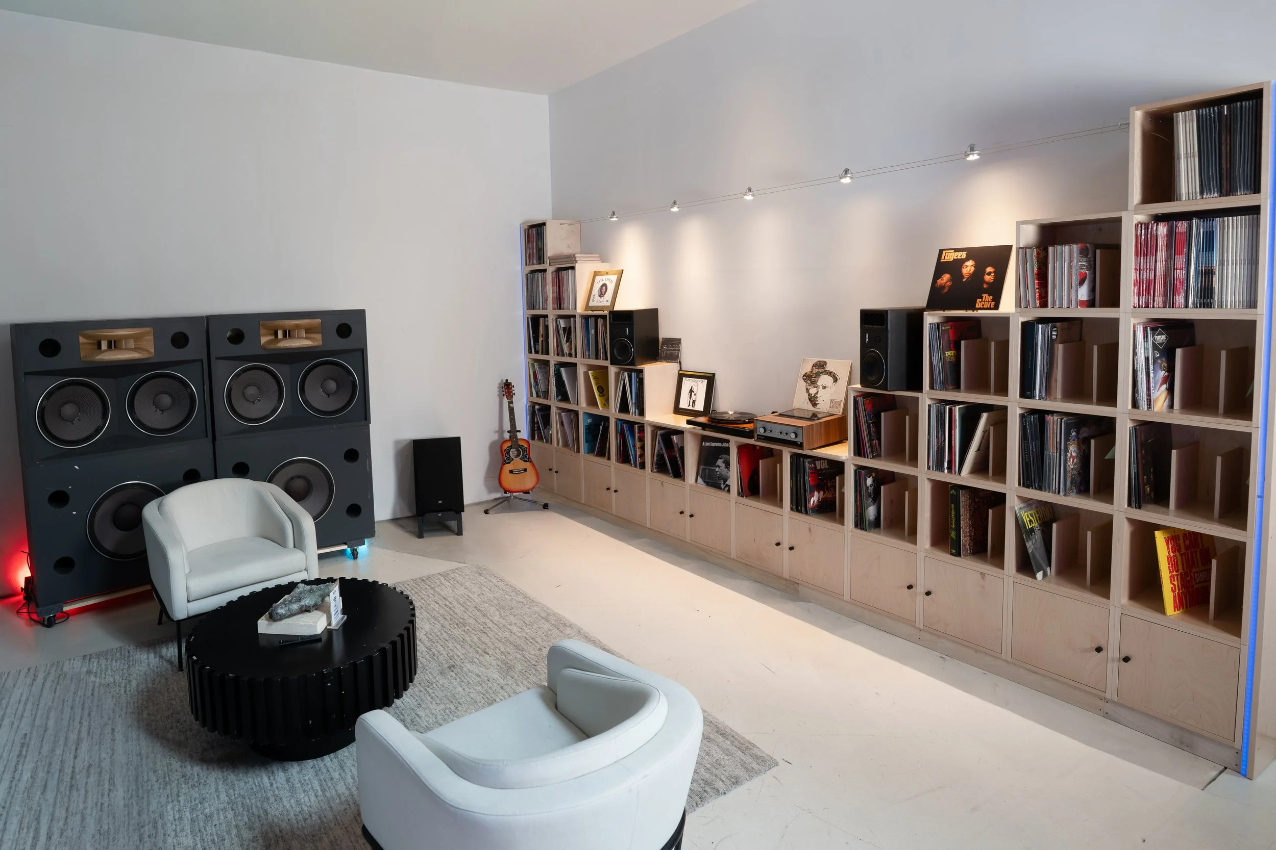 VINYL LOUNGE 4.jpg