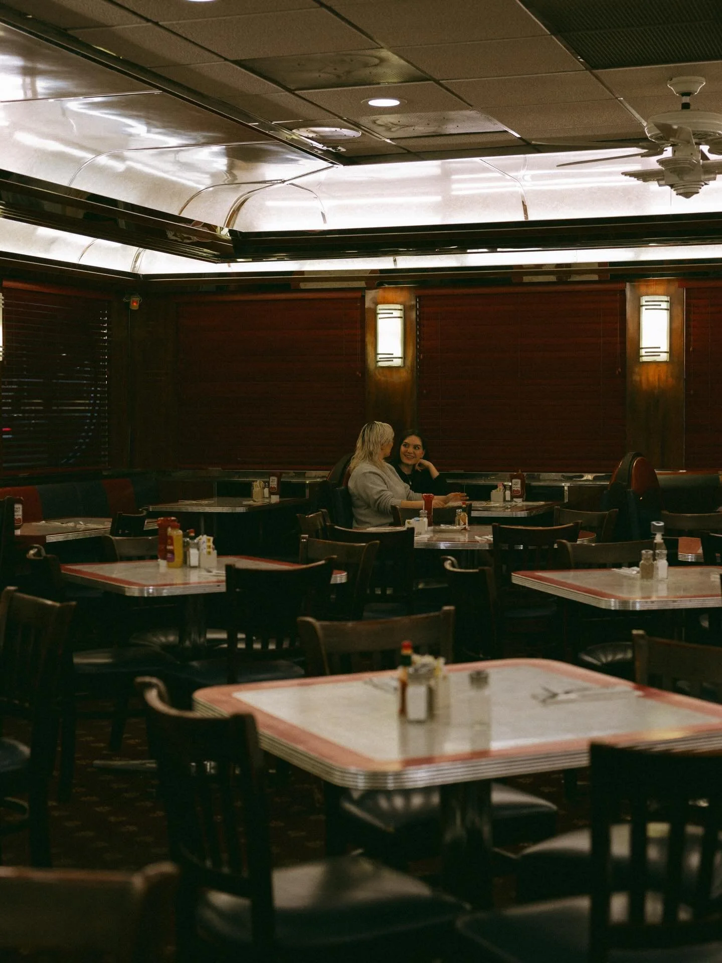 how do you close out a 24hr diner? ☕️ 

//

keywords
diner, diner photoshoot, couples photographer, nyc photographer, nj photographer, nj engagement photographer, date night, lgbt photographer