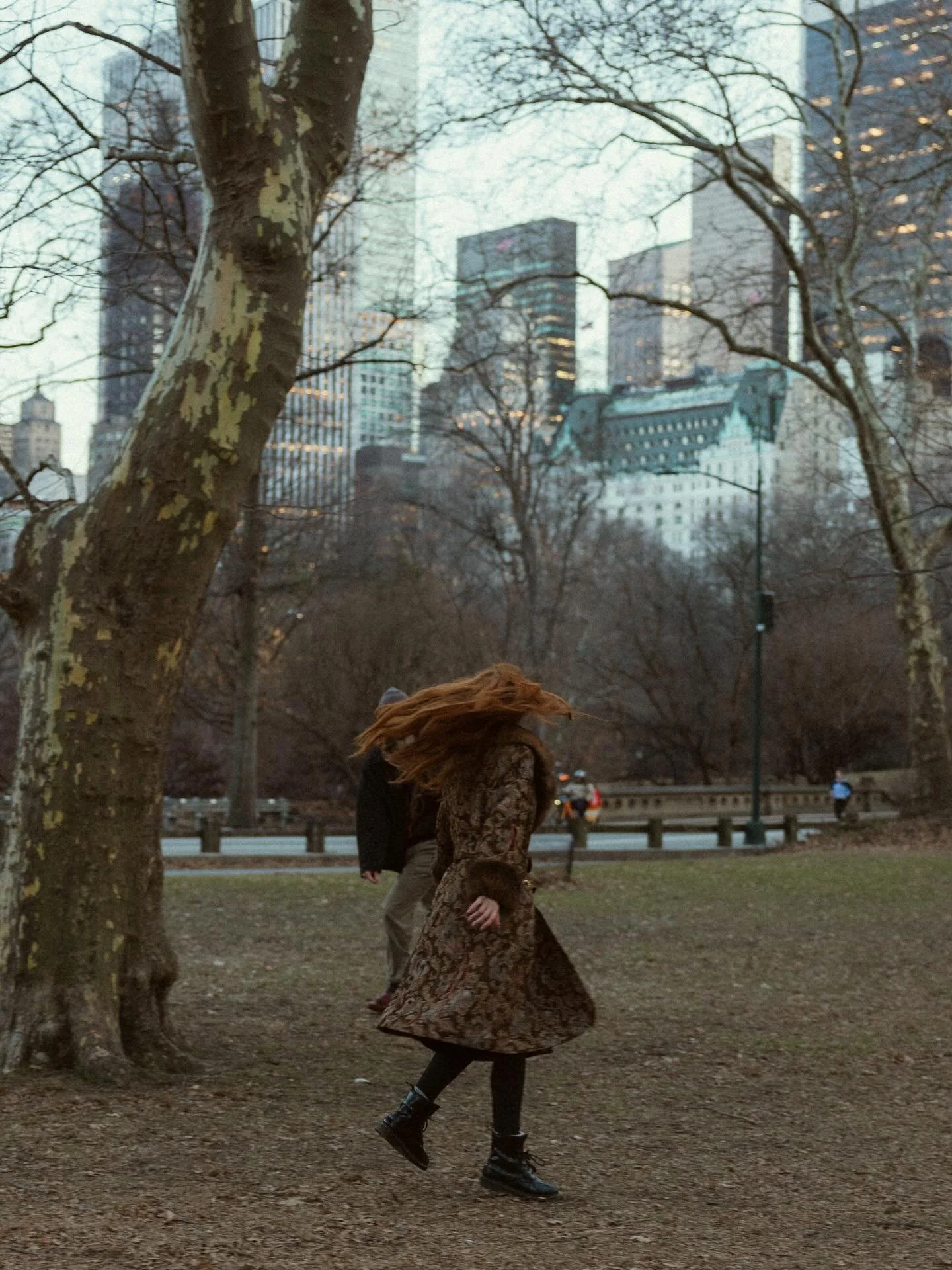 Running around Central Park with that freshly engaged feeling 💍🤍

//

keywords
nyc photographer, nj photographer, new york city, new jersey, inclusive photographer, documentary photography, wedding photographer, storytelling, cinematic photographer