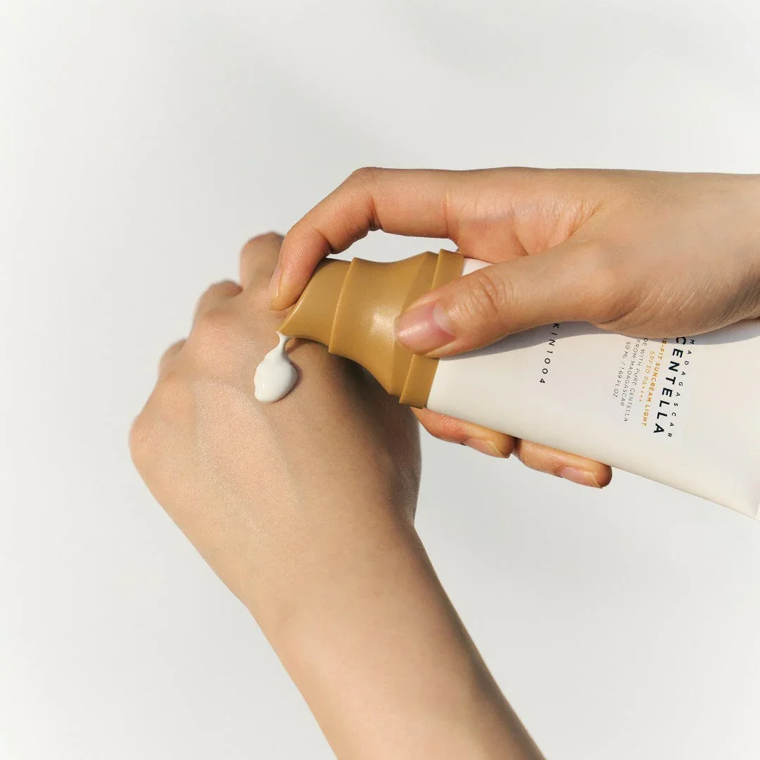 CENTELLA-AIR-FIT-SUNCREAM-LIGHT-SPF30-PA-SKIN1004-2.png.webp