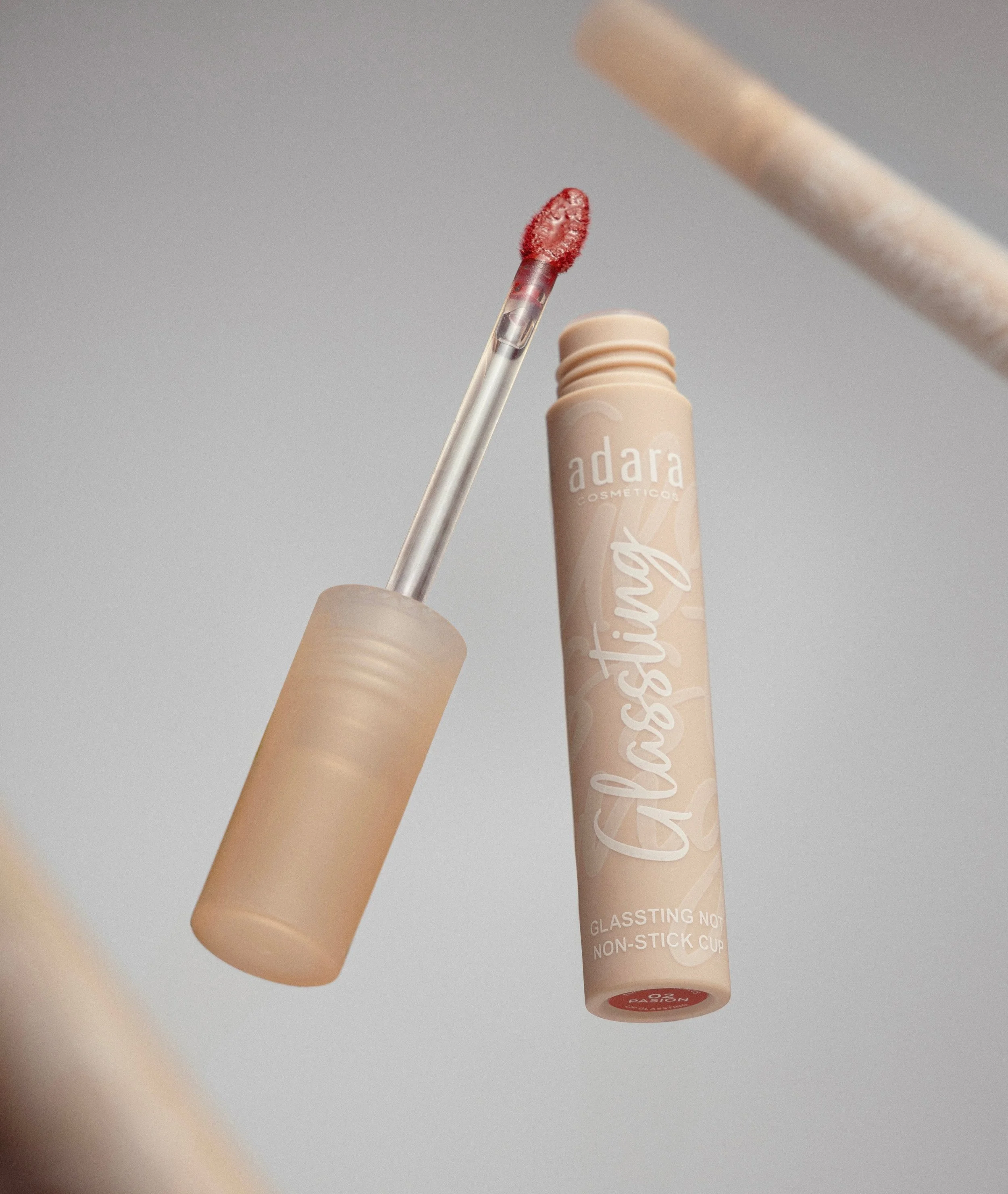 Lip Glassting Indeleble – Adara