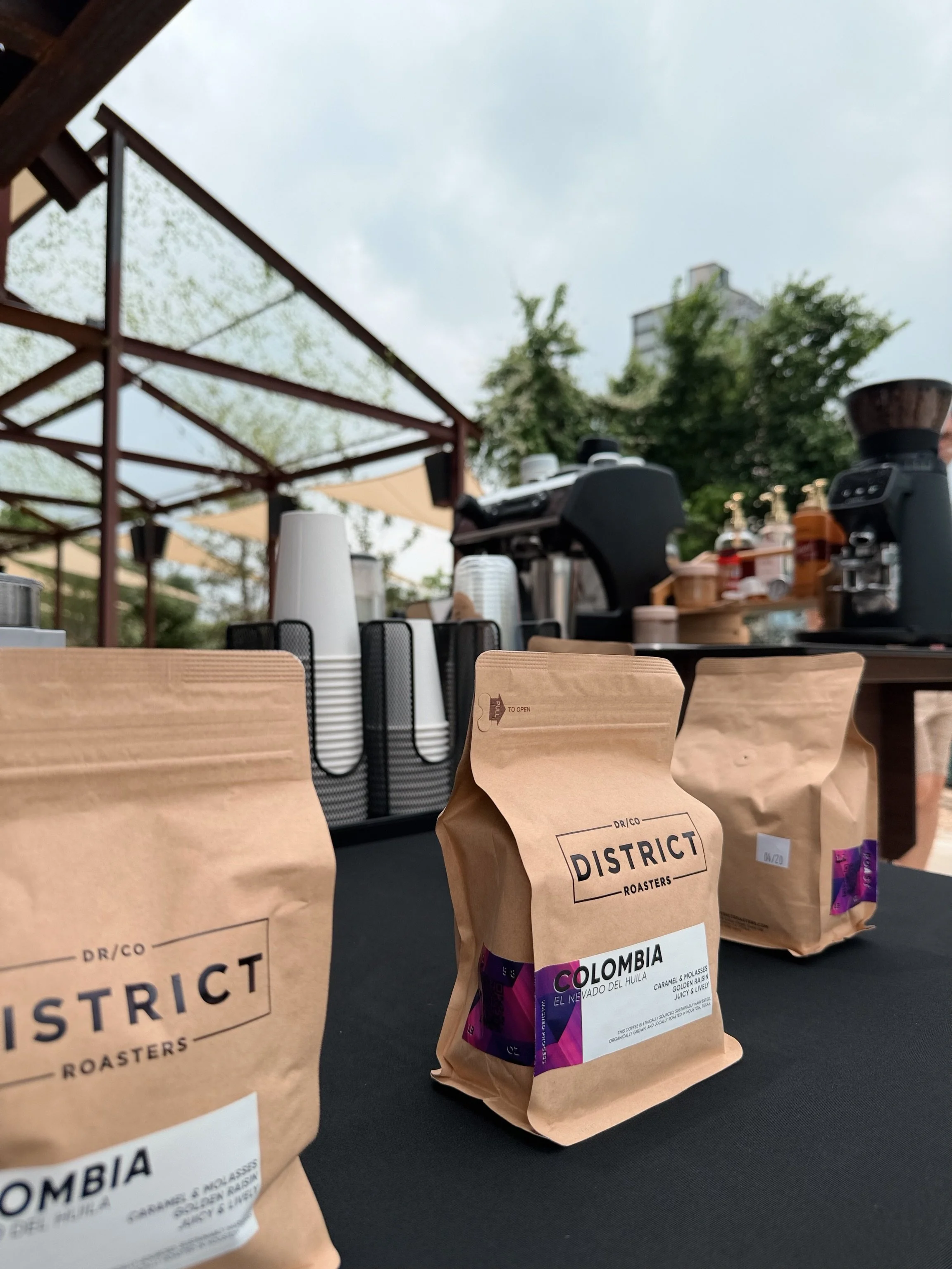 Weekend recap 💛

Saturday&hellip; wow. You all really showed up for us. It was busy, full of energy, and we got to connect with so many amazing people&mdash;thank you to everyone who stopped by, supported us, and shared a moment with us ☕️

Sunday w