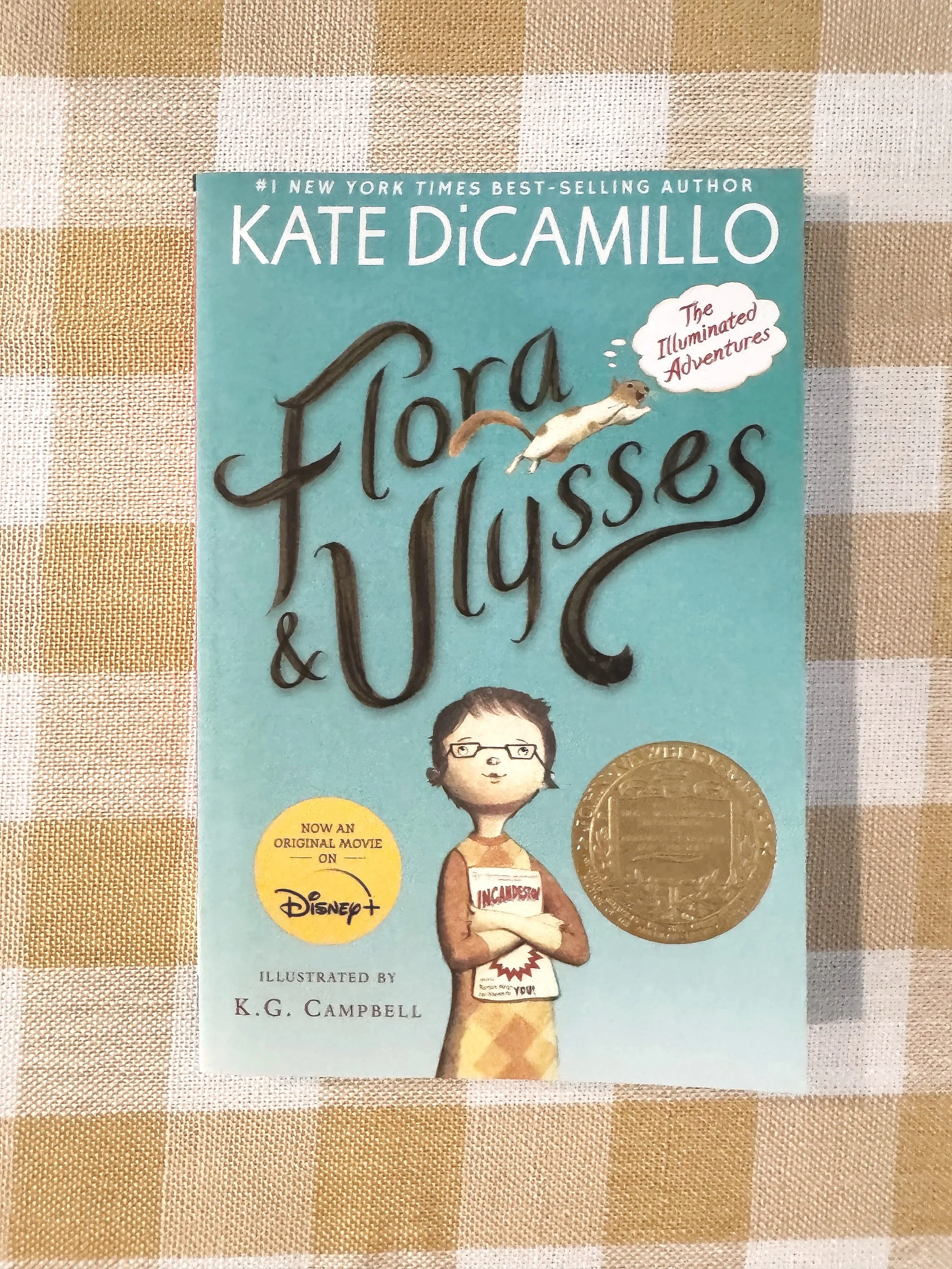 Flora and Ulysses: The Illuminated Adventures by Kate DiCamillo