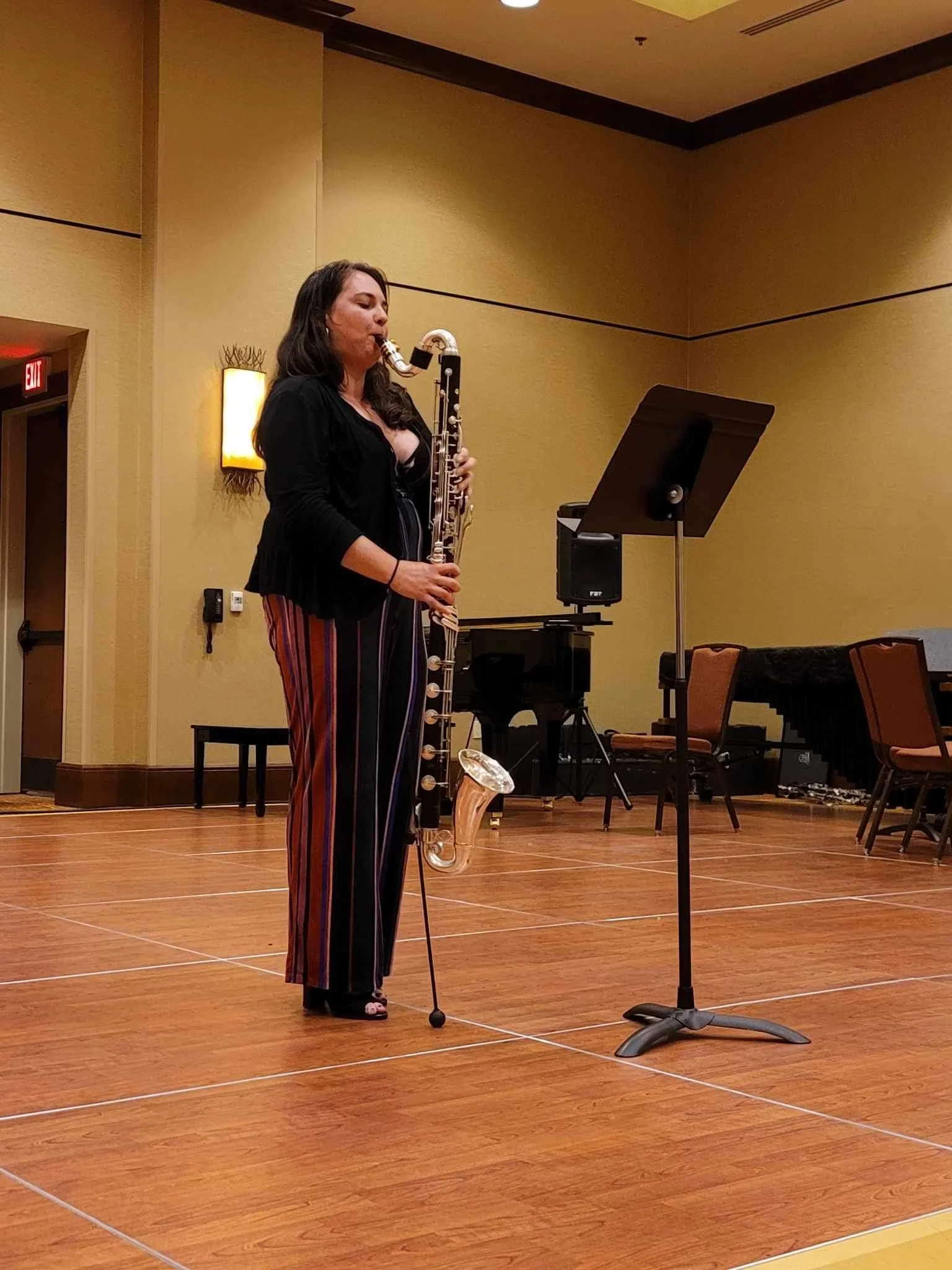 Julia Lougheed, professional clarinetist, clarinetist in Phoenix AZ, clarinet player in AZ