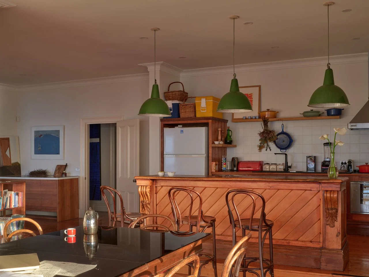 graham_alderton_photography_artist_beach_house_lorne_020.jpeg