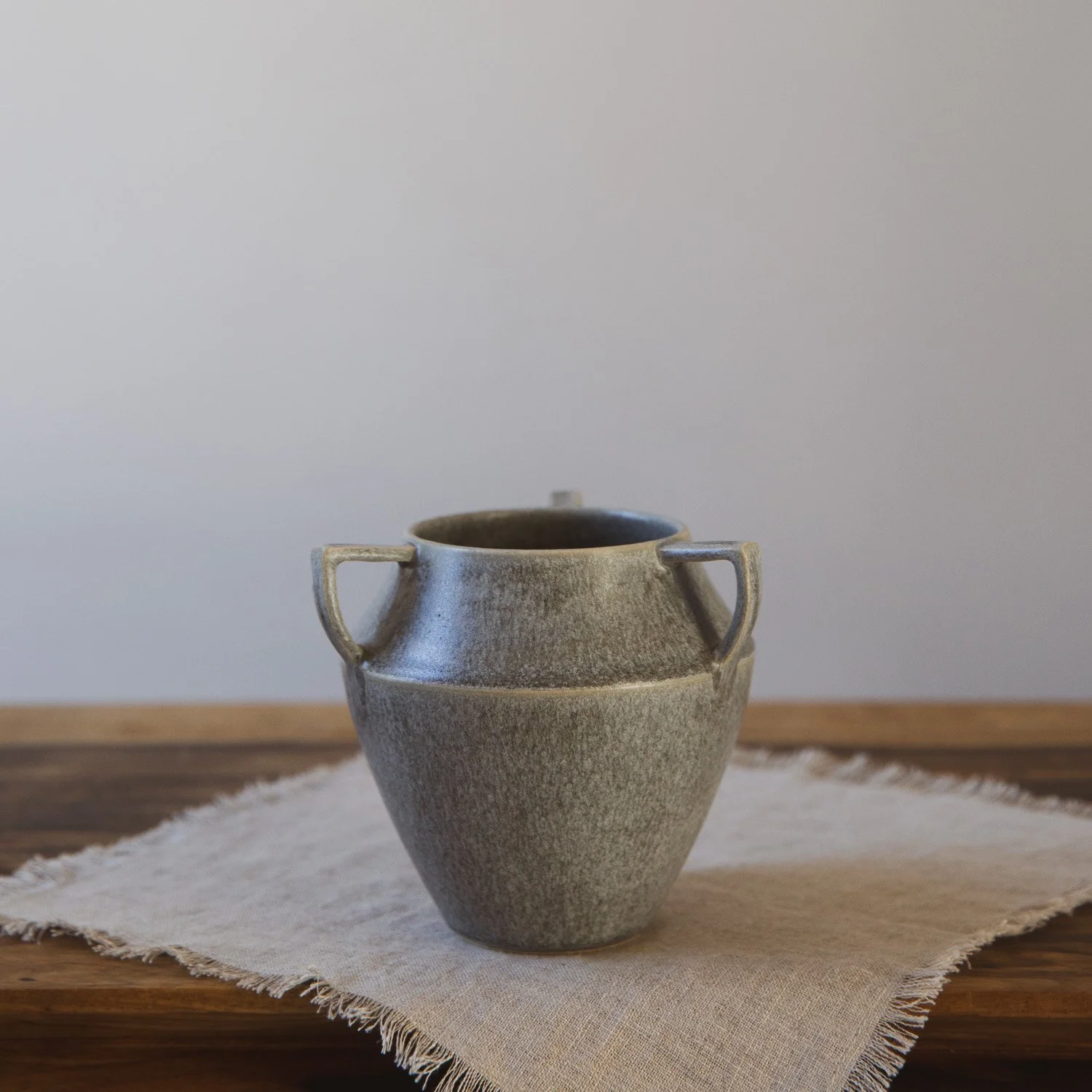 Small Lugged Vessel in Storm Grey