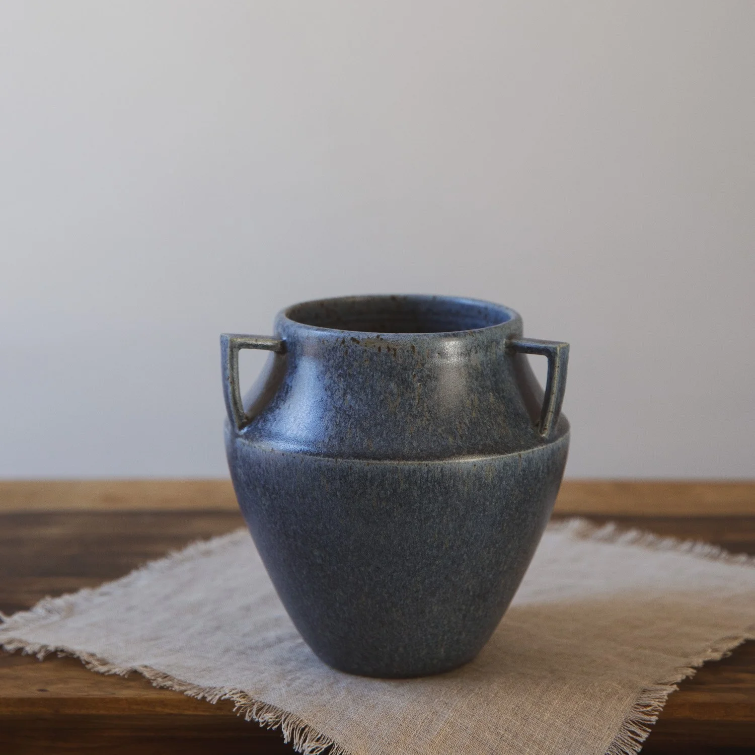 Medium Lugged Vessel in Cascade Blue