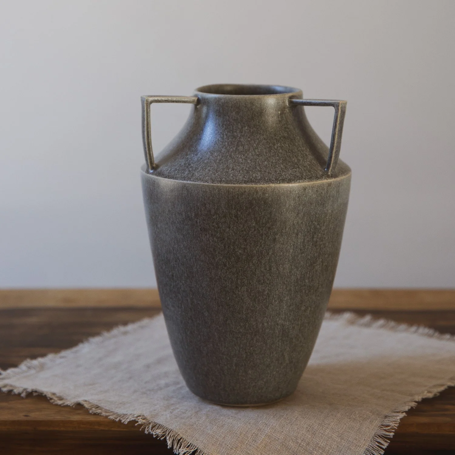 Large Lugged Vessel in Storm Grey