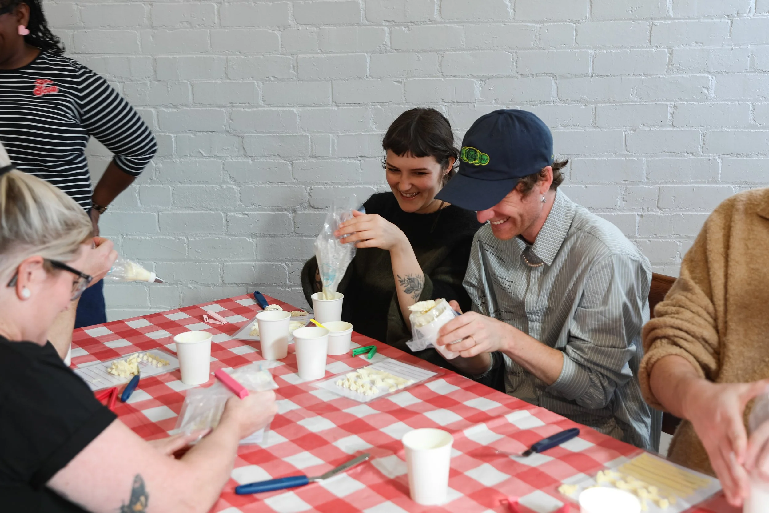 creative workshop Melbourne cake decorating