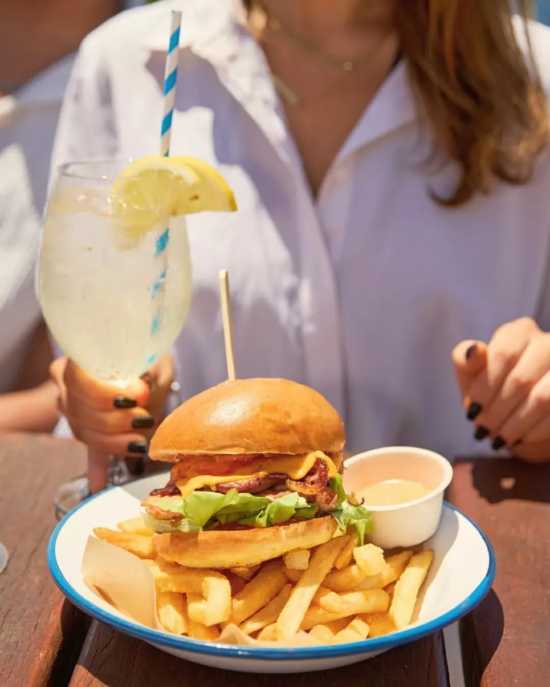 Your Sunday lunch, elevated 🍔

Step away from the Christmas leftovers and treat yourself to something fresh. From our classic Scarborough Caesar to a juicy burger on the lawn, we&rsquo;ve got your recovery lunch sorted.

Pair it with an ice-cold dri
