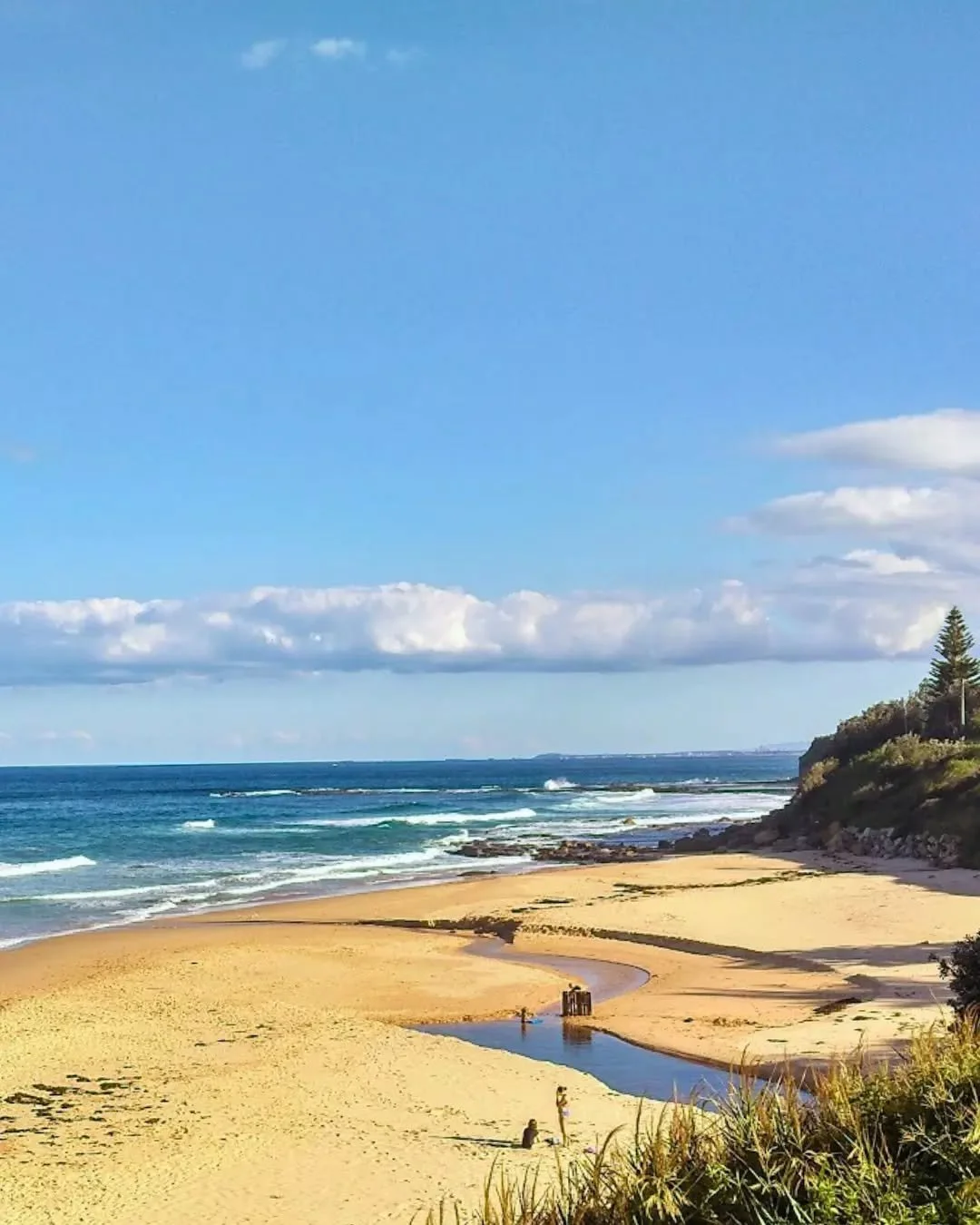 Scarborough Beach - the home of the local legends @scarboroughwombarra

There&rsquo;s no better vantage point than the clifftop to look down over Scarborough and our beautiful coastline. From the early morning Nipper sessions to the weekend patrols, 