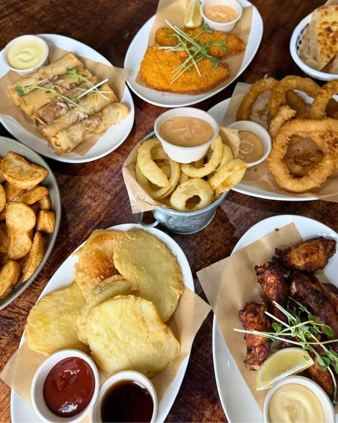 It&rsquo;s Friday. Rally the crew and head down.

Happy Hour pouring from 4-6pm - pair your favourite bev with our new bar snacks menu 🍻