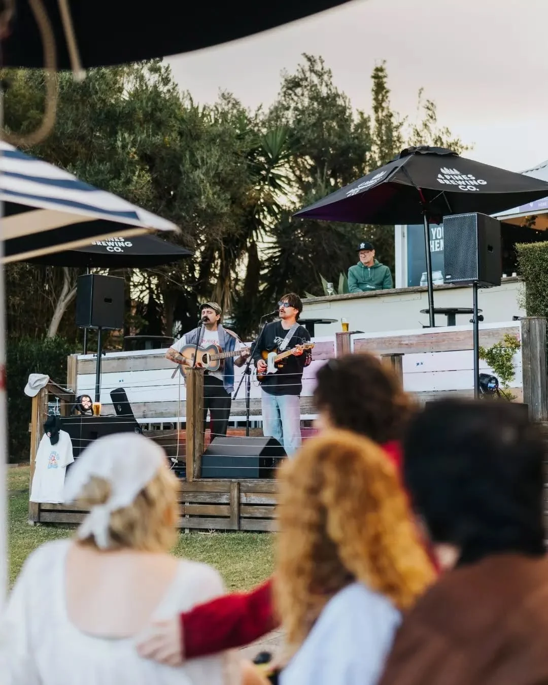Thanks for joining us on the clifftop for our @greatsouthernnights gig last weekend 🍻🎶

Nothing beats live music by the ocean. Same time next year?

@letterstolions
@oliviacogganmusic 
@jackrose_music.