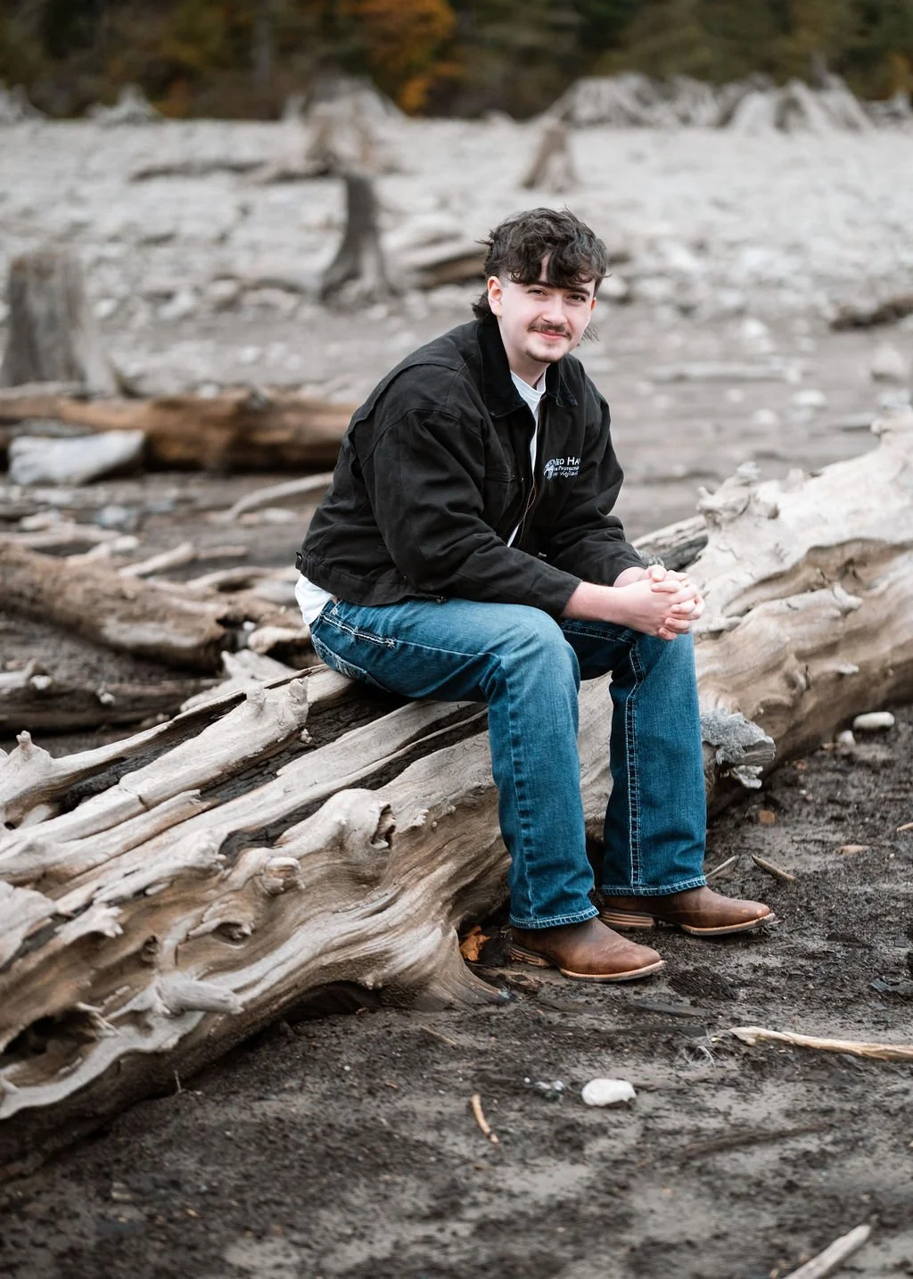 Jessica Broadhead Photography Portraits Wedding and Engagement Family Tacoma Seattle Puyallup Bonney Lake Wedding Photographer Senior Photo