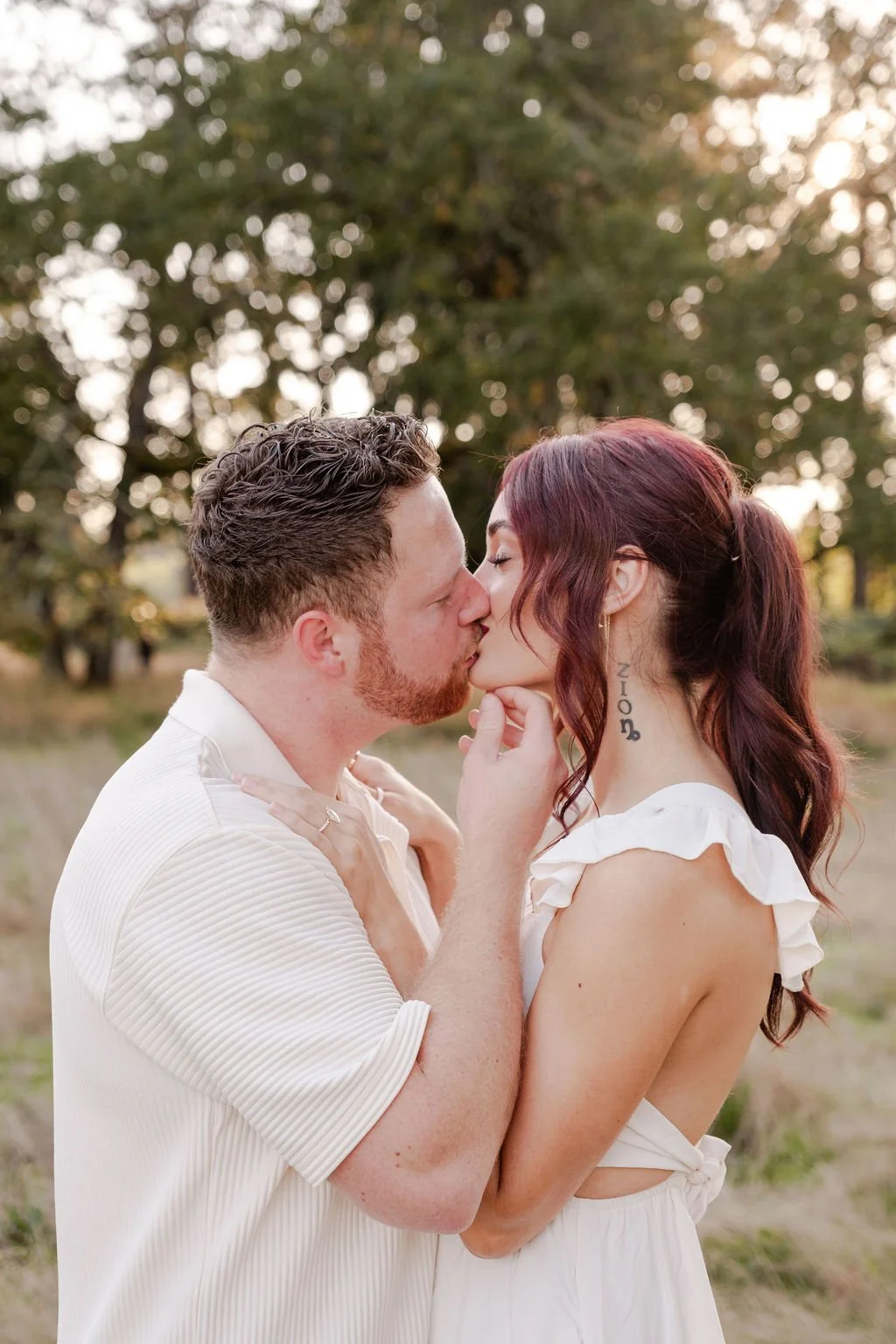 Jessica Broadhead Photography Wedding and Engagement Couple