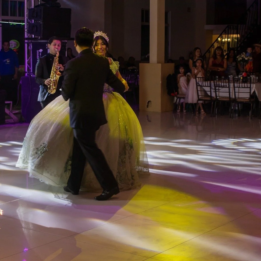 Queremos agradecer de coraz&oacute;n a Allison Yorleth por la confianza depositada en L&amp;B Studios y extenderle nuestras m&aacute;s sinceras felicitaciones por la celebraci&oacute;n de sus quince a&ntilde;os. Fue un honor para nosotros capturar ca