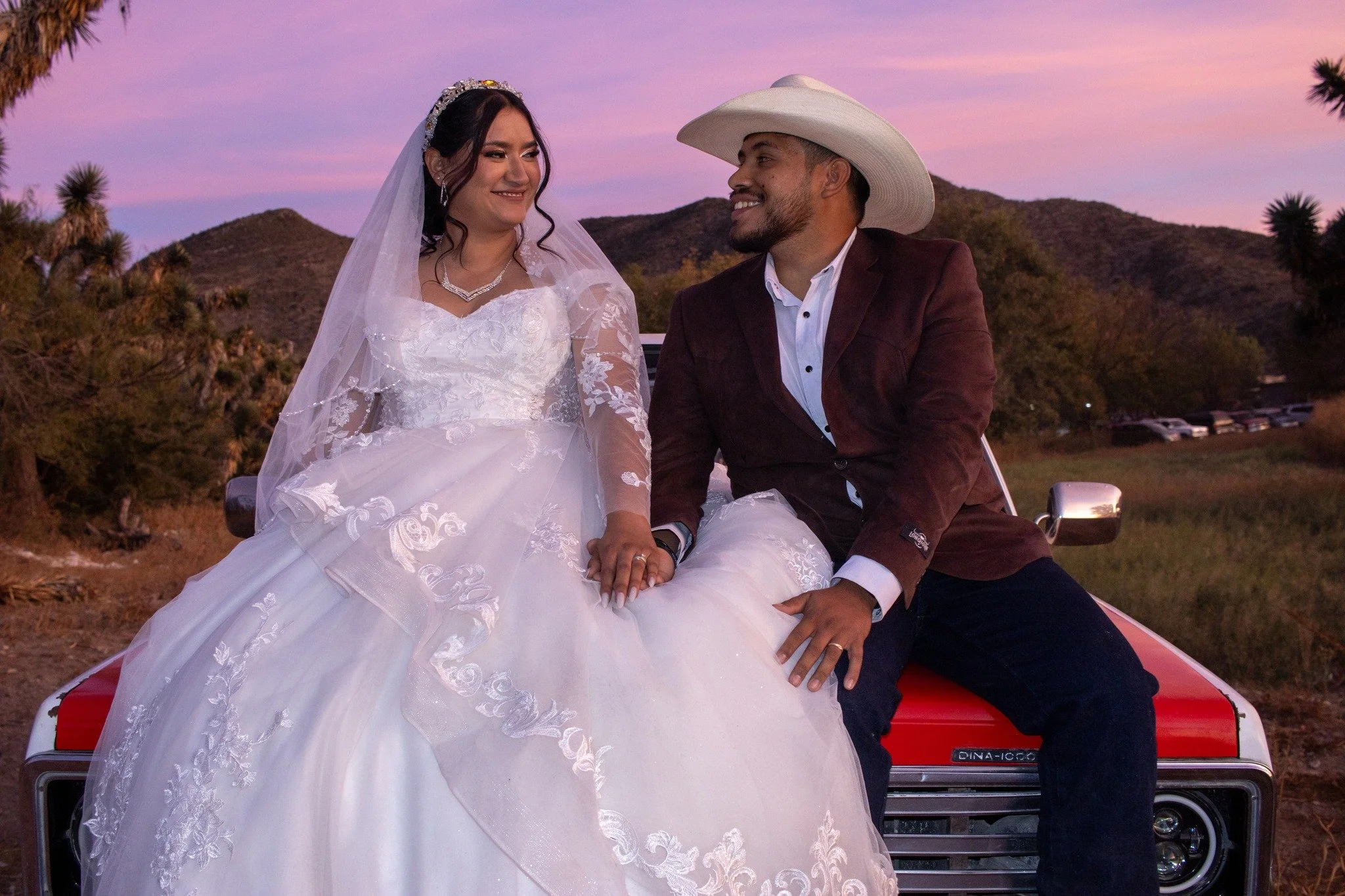 En L&amp;B STUDIOS queremos extender nuestras m&aacute;s sinceras  felicitaciones a Mauricio y Daniela por este gran paso en su vida y  agradecerles de coraz&oacute;n por confiar en nuestro trabajo para documentar un d&iacute;a tan importante. 🙌📸
M