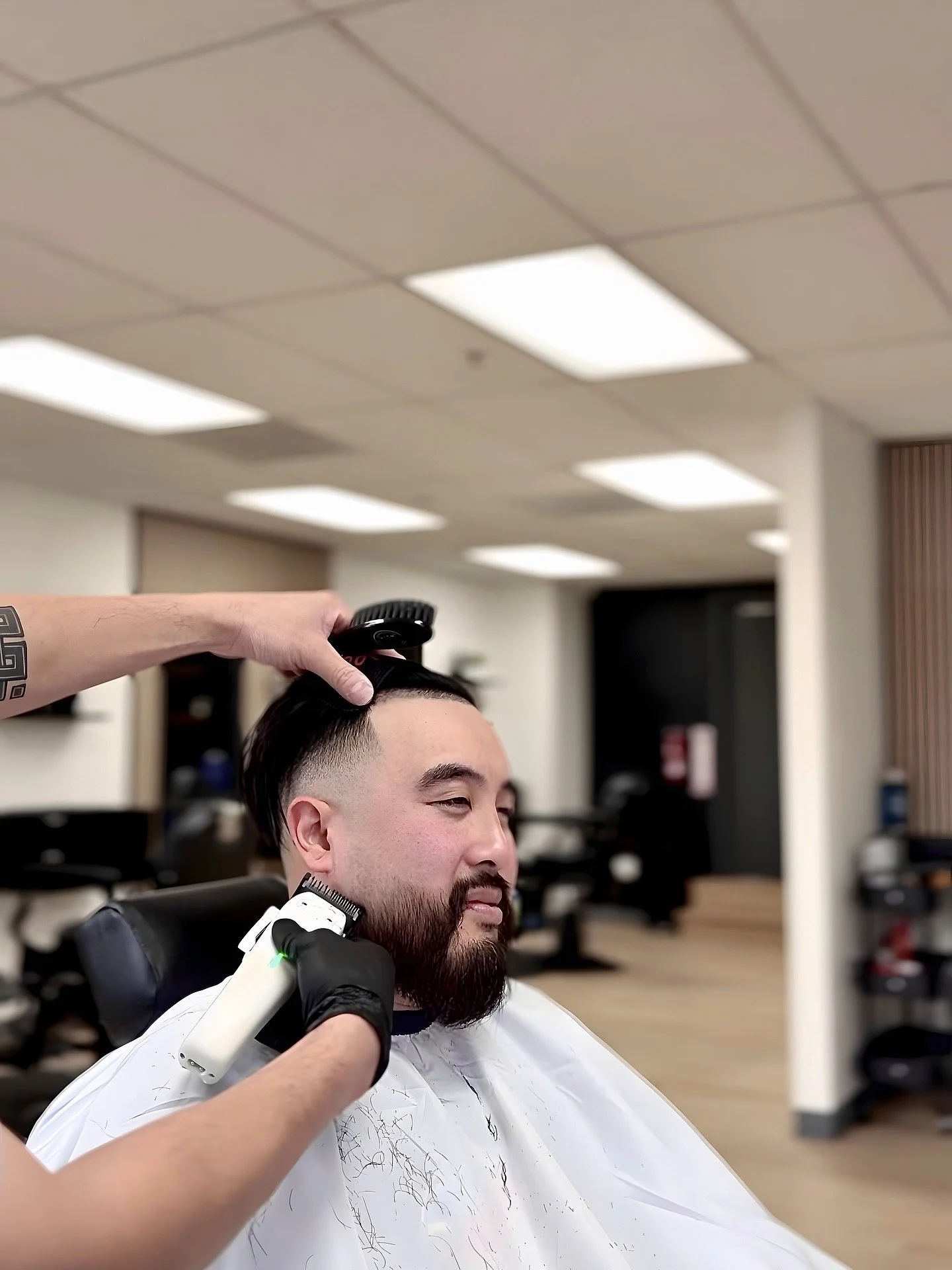Grayscalebarbers SJ | Men's beard grooming- Blended, trimmed, finished with a razorblade line-up