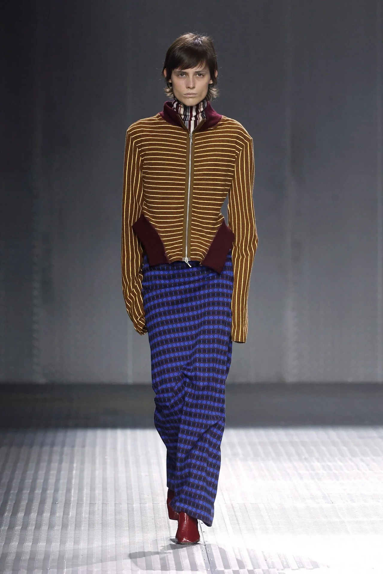 LOOK25.jpg