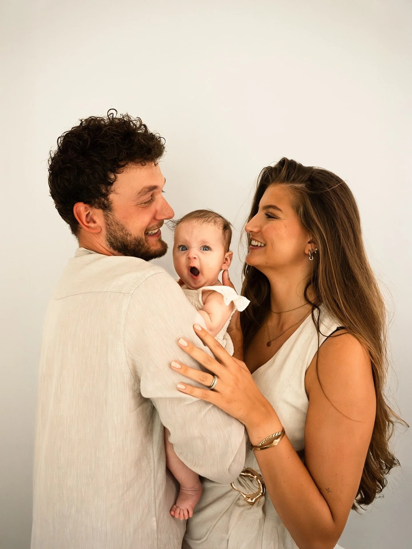 BELLA 🐣

✨#fotograafnederland #fotograaffriesland #newbornfotograaf #portretfotograaf #kinderfotografie