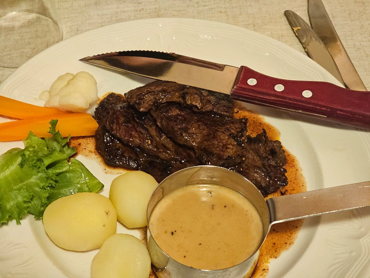 Bife de baleia grelhada