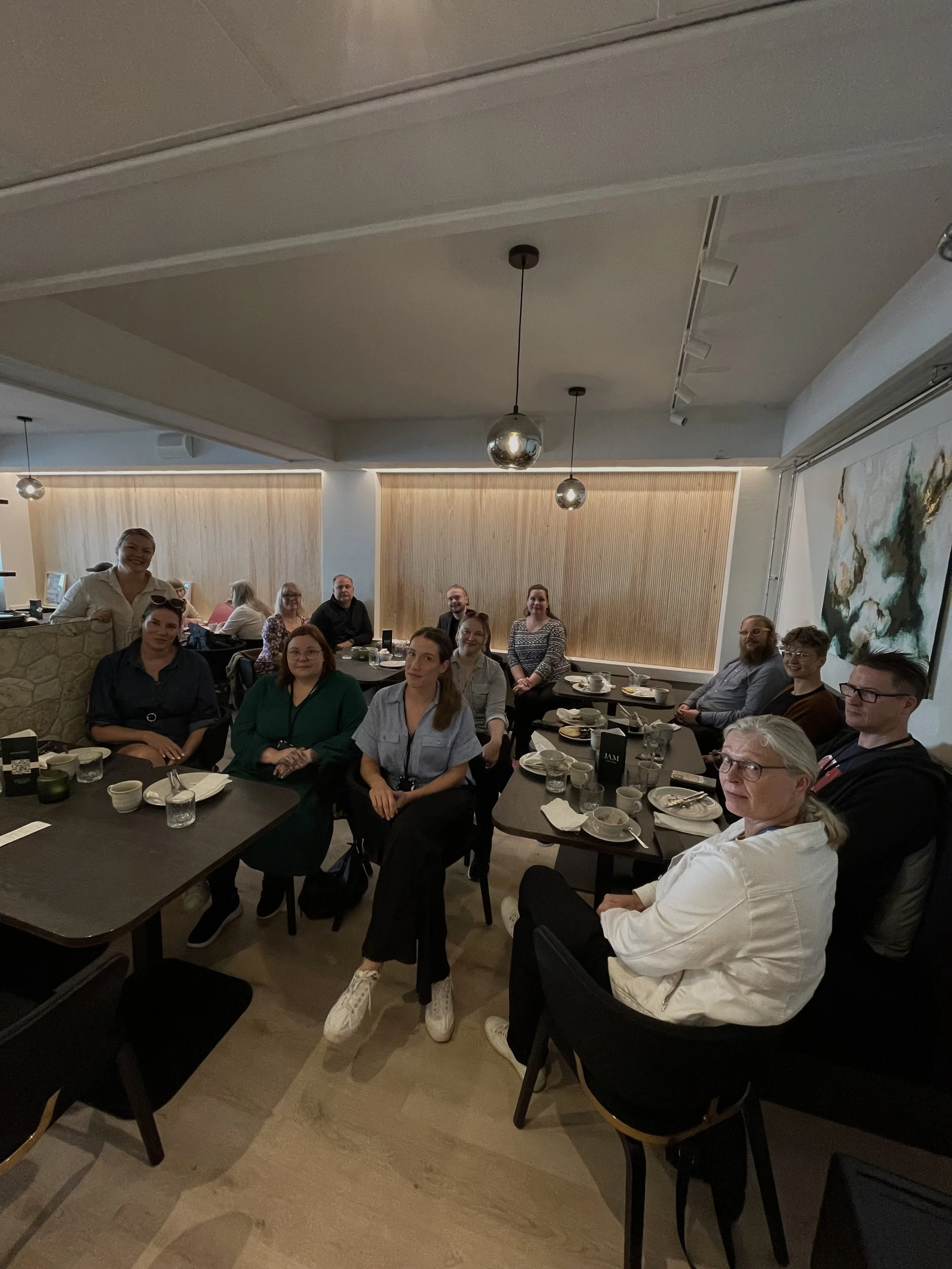 Nokian yrittäjät aamupalalla pöytävarauksella