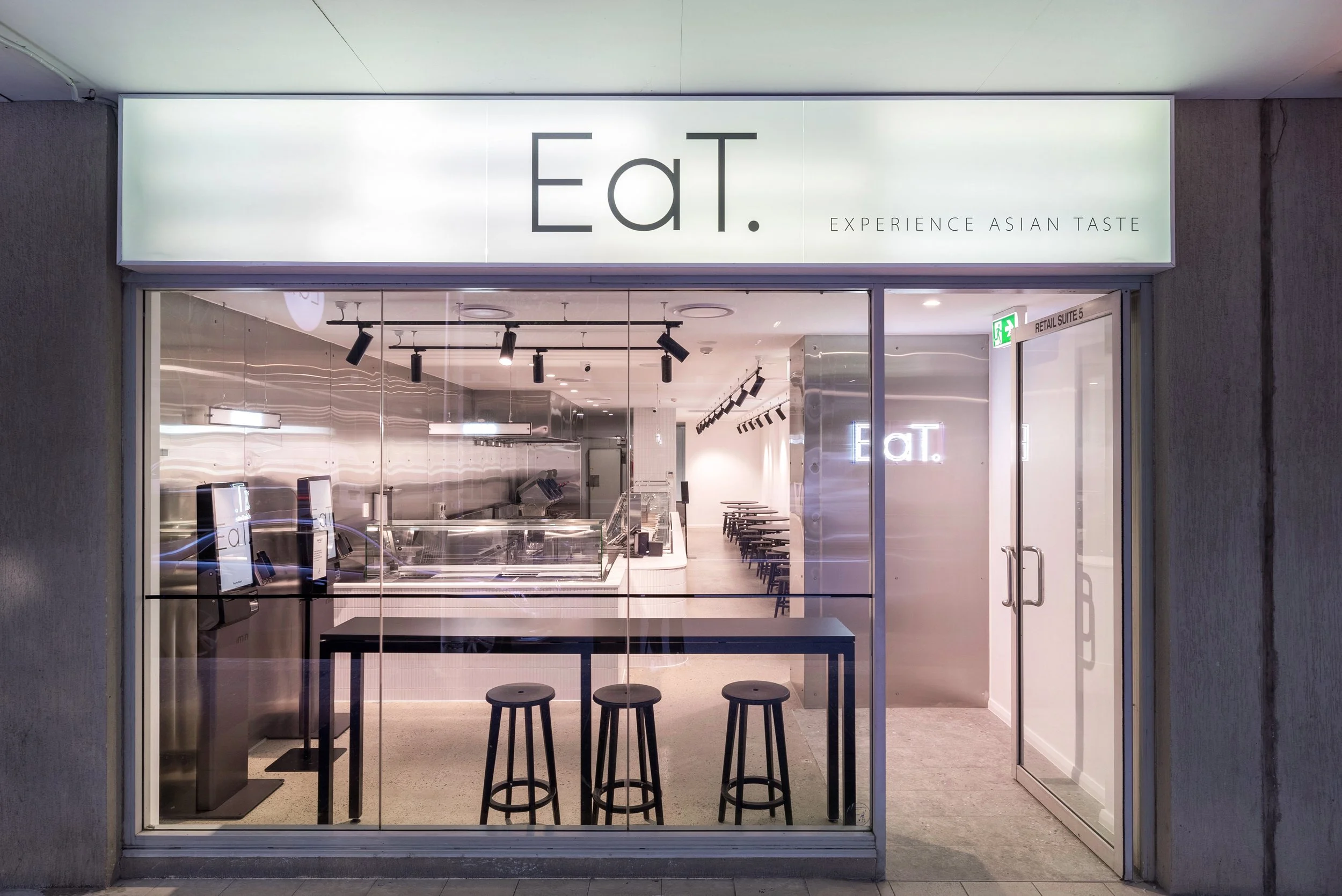 EaT.