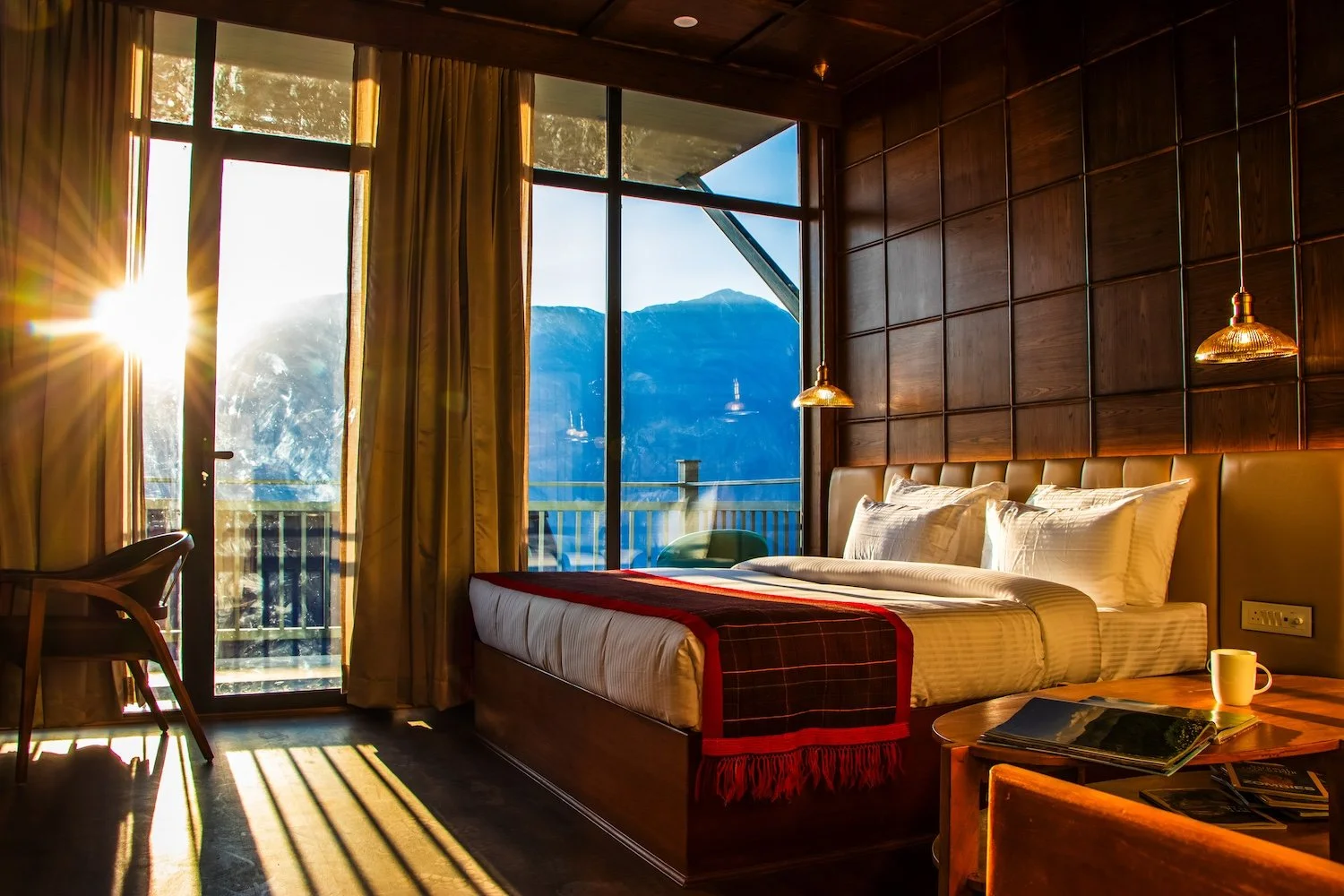 Jack Suite Mountain Views