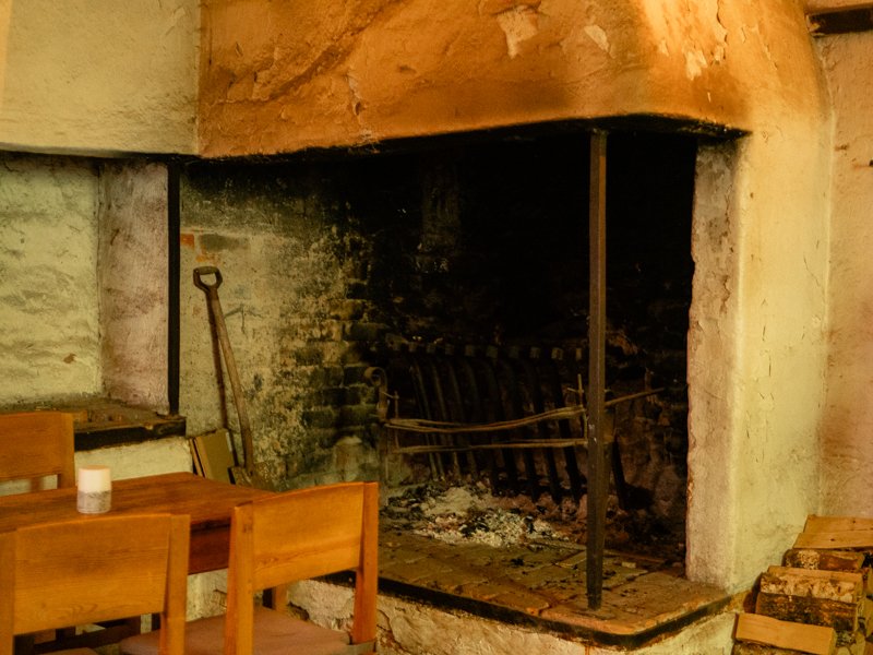 Drottningholm Coffee Shop_old harp.jpg