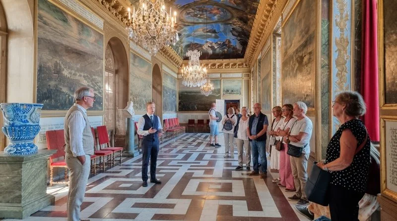 Guided tours in Drottningholm in Royal Appartments.jpg